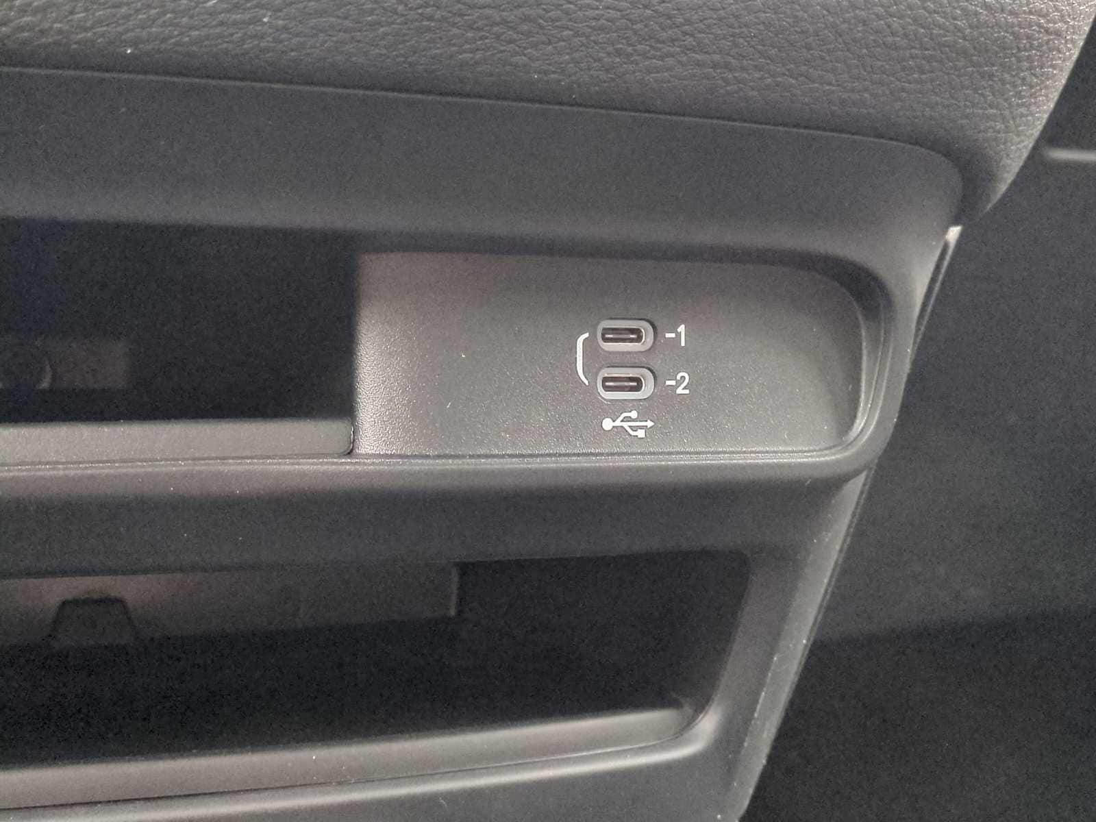 Thumbnail: 2026 Chrysler Pacifica - 30