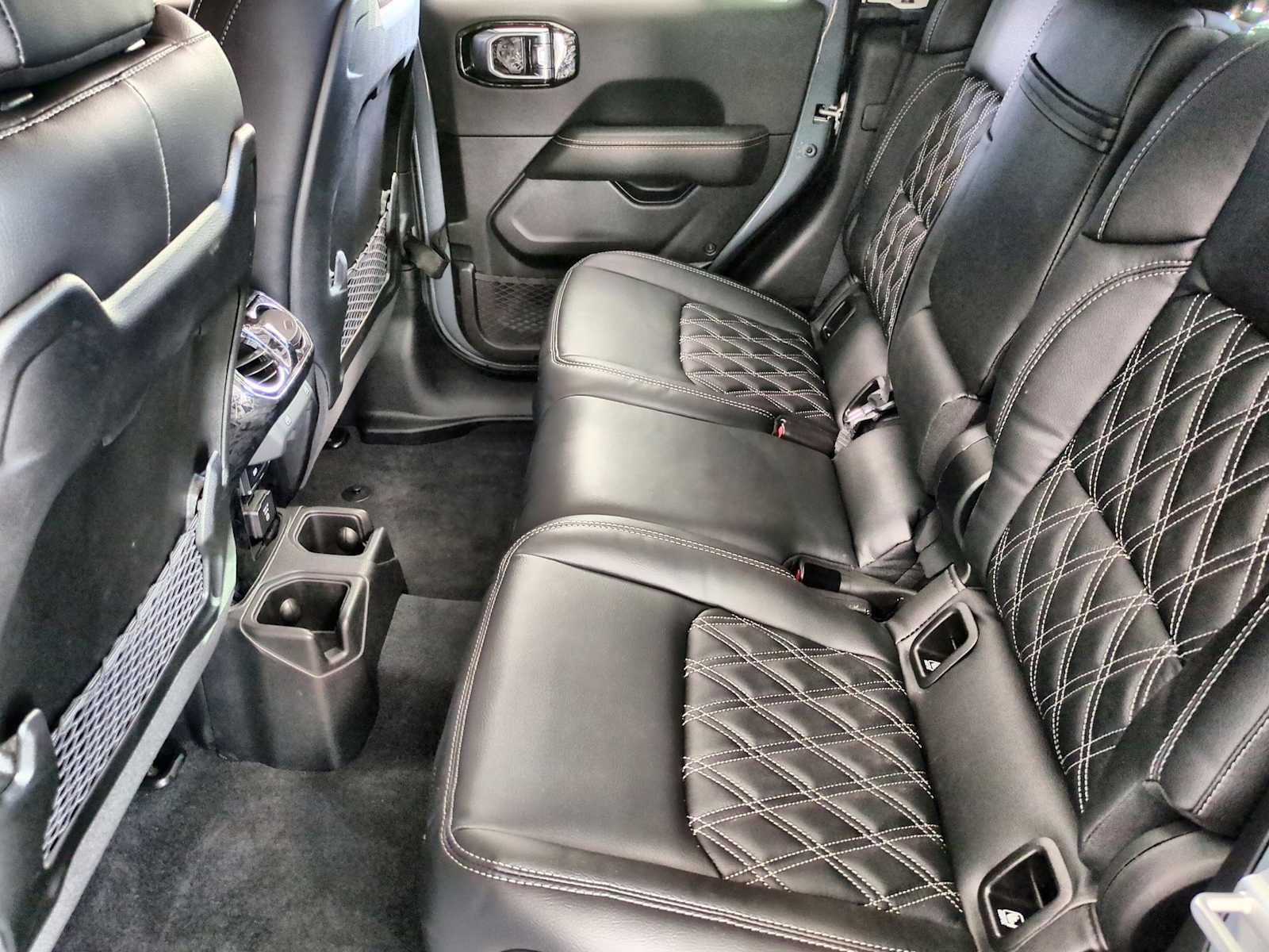 Thumbnail: 2025 Jeep Gladiator - 19