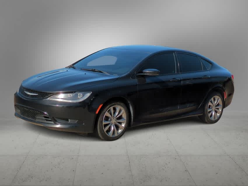 Thumbnail: 2016 Chrysler 200 - 4