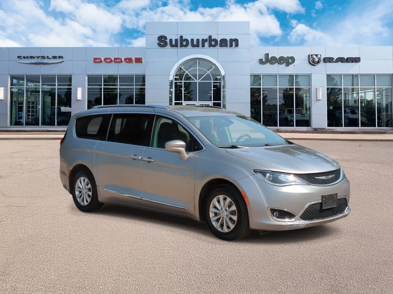 Thumbnail: 2019 Chrysler Pacifica - 2