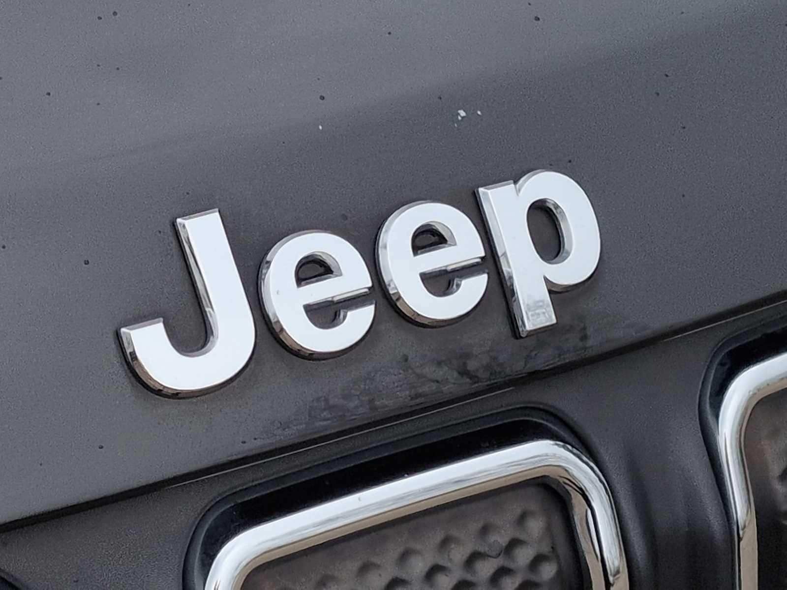 Thumbnail: 2022 Jeep Compass - 12