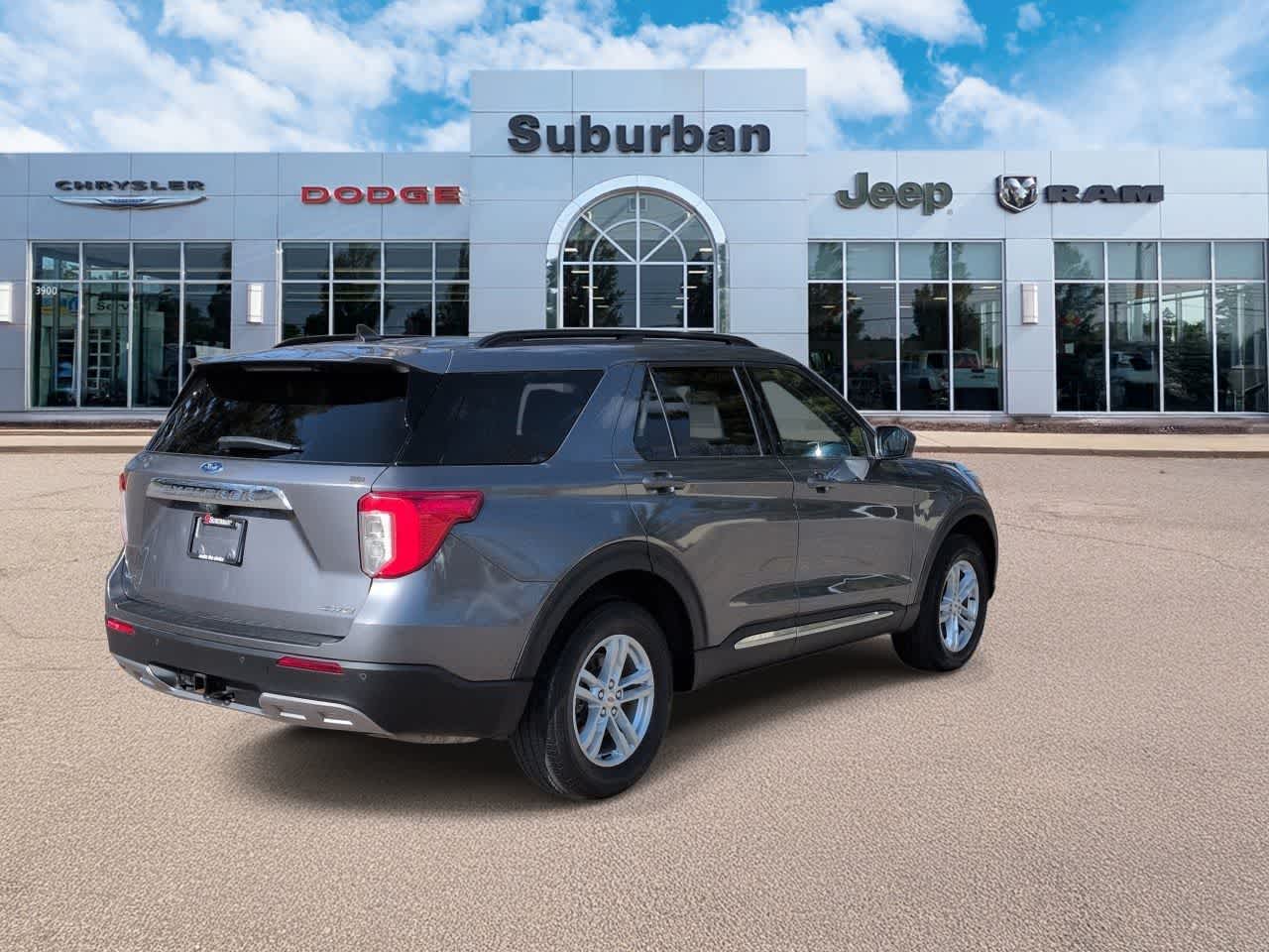 Thumbnail: 2022 Ford Explorer - 8