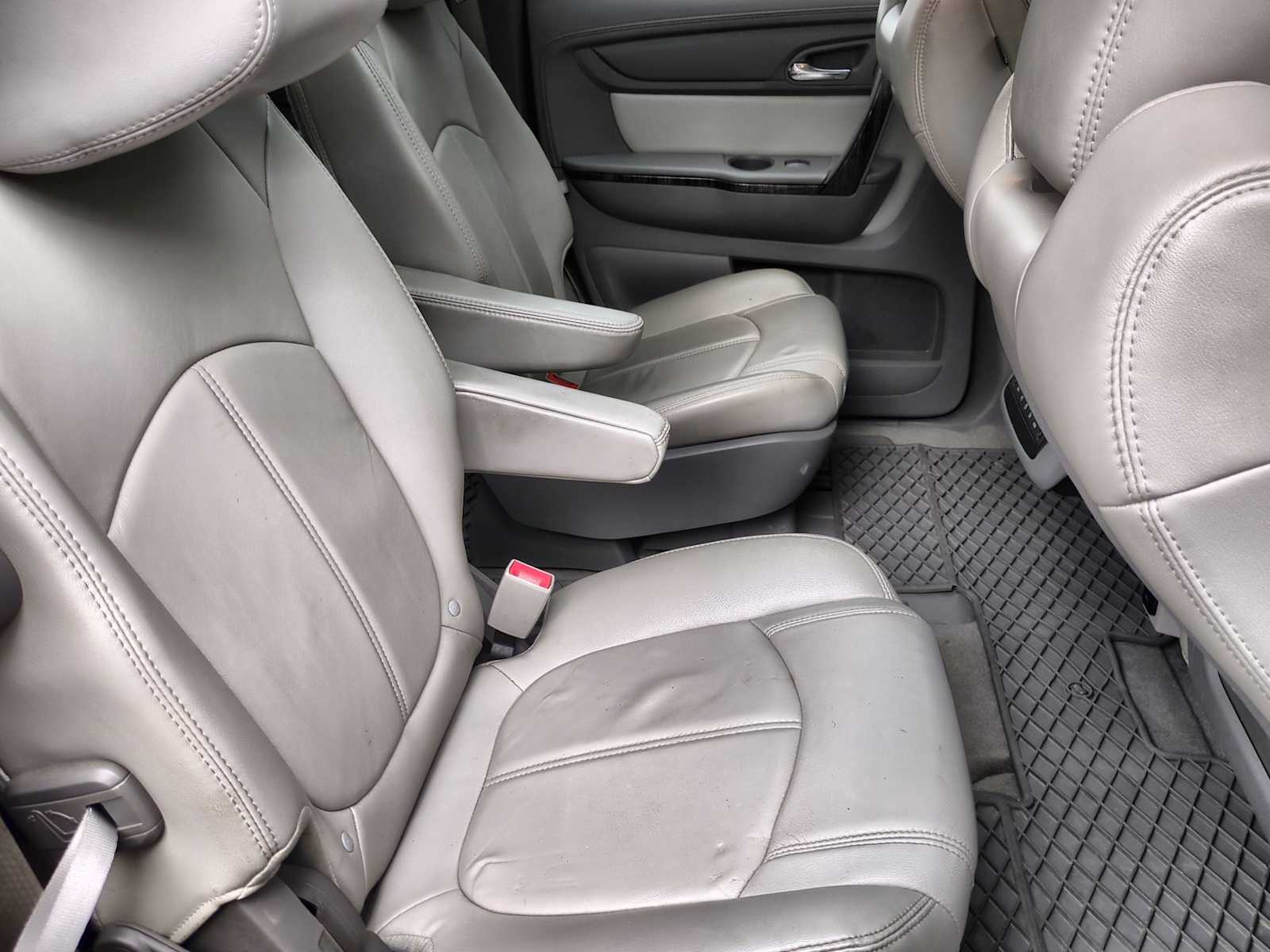 Thumbnail: 2014 GMC Acadia - 21