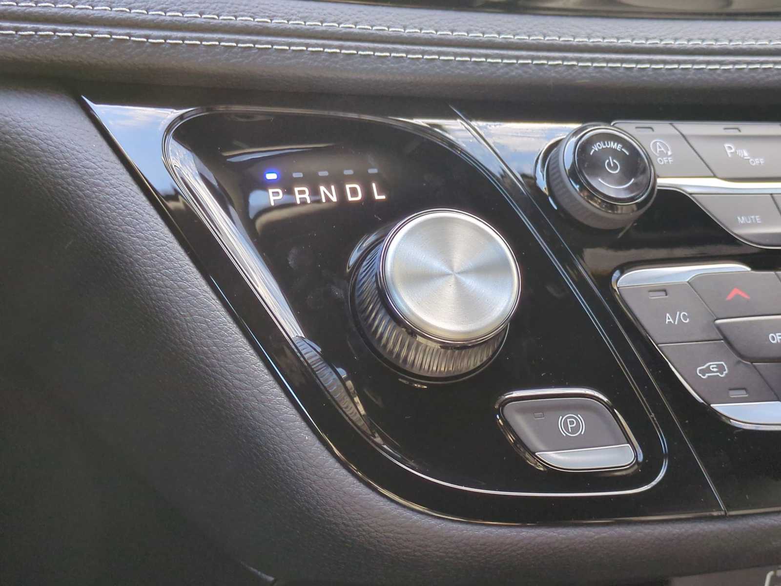 Thumbnail: 2026 Chrysler Pacifica - 31