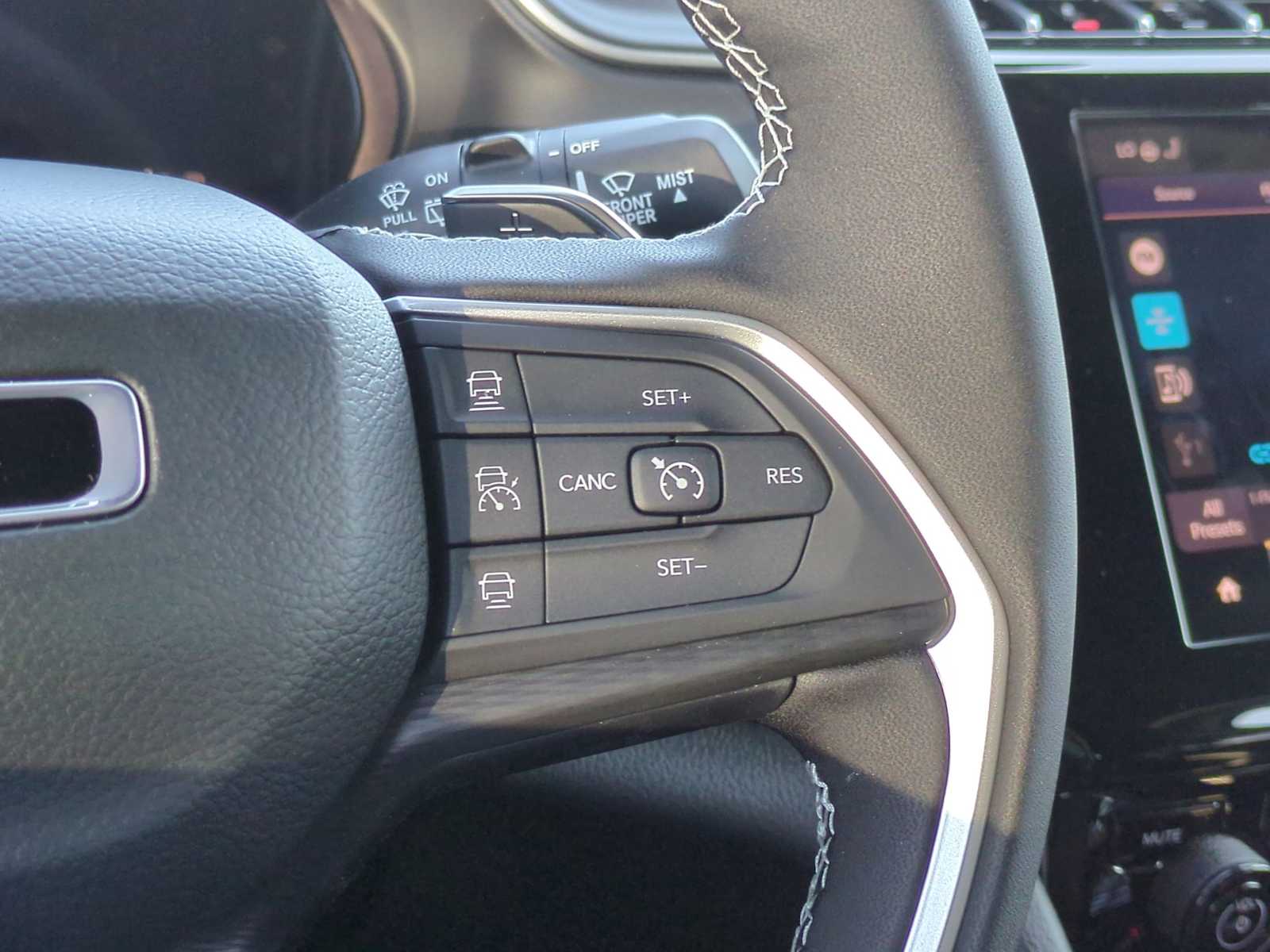 Thumbnail: 2025 Jeep Grand Cherokee - 24