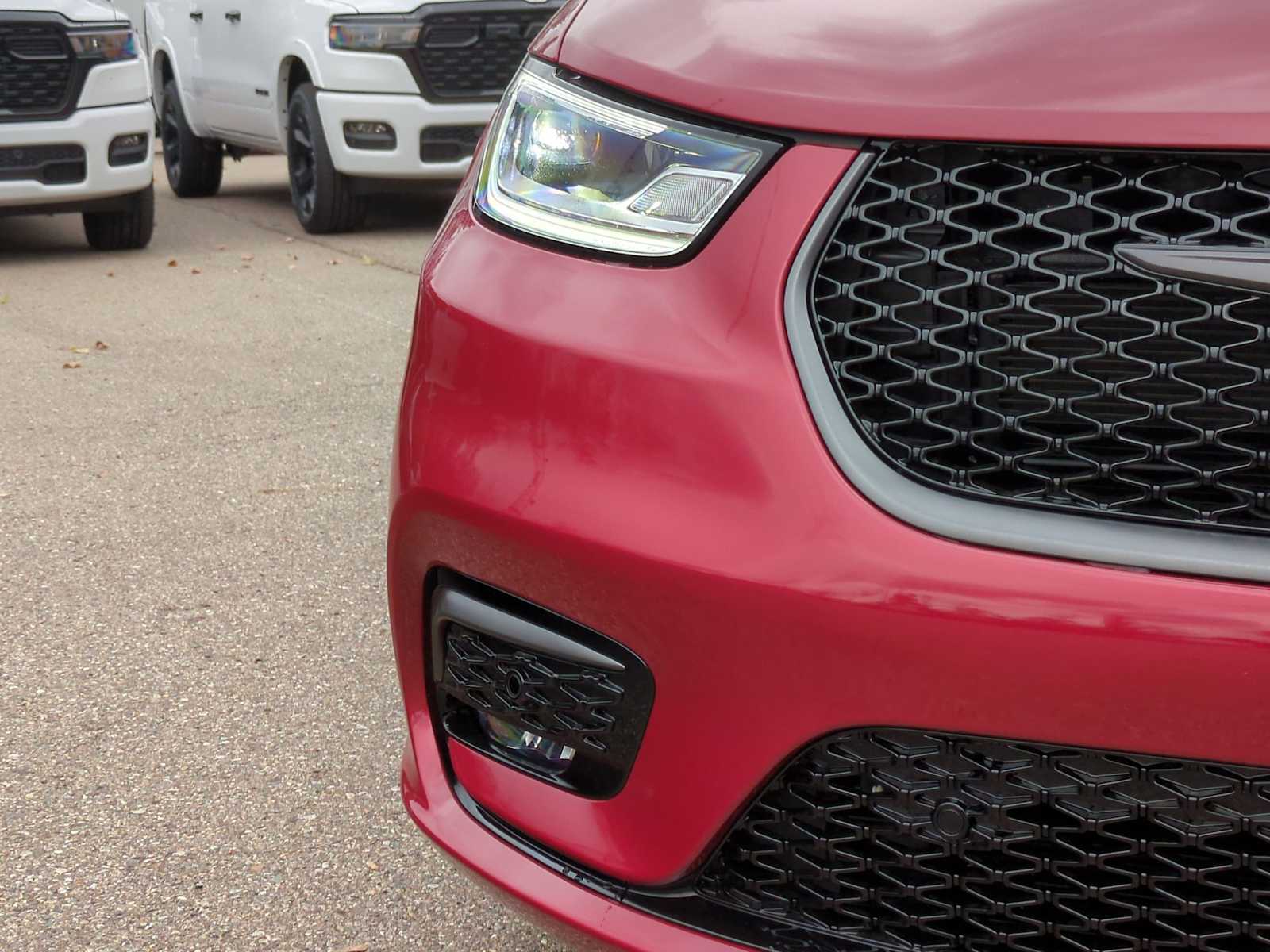 Thumbnail: 2026 Chrysler Pacifica - 11