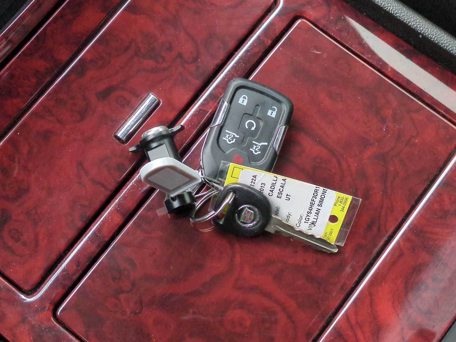 Thumbnail: 2013 Cadillac Escalade - 36