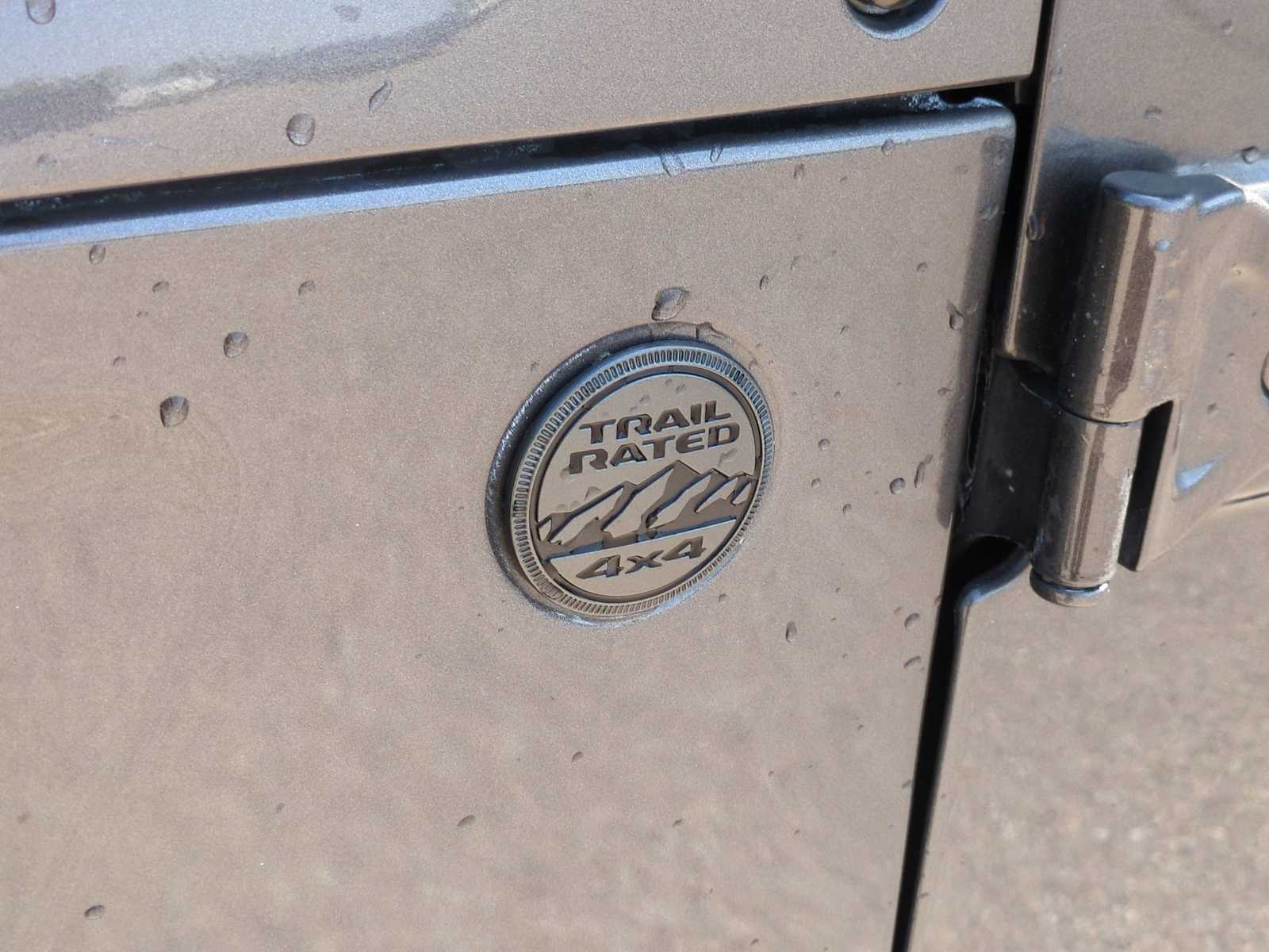 Thumbnail: 2023 Jeep Gladiator - 13