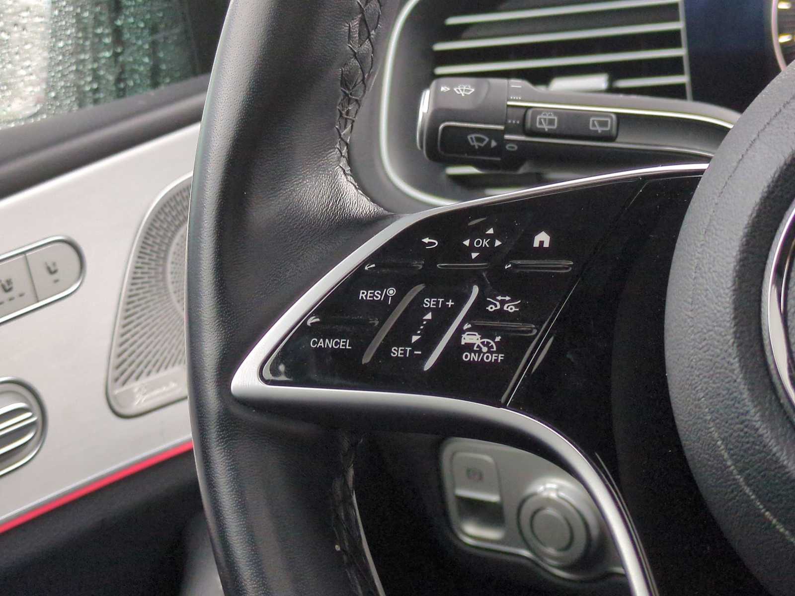 Thumbnail: 2025 Mercedes-Benz GLE - 25