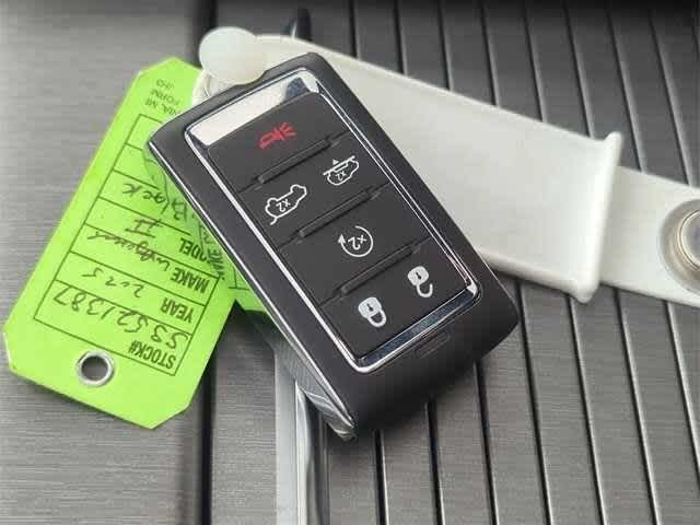 Thumbnail: 2025 Jeep Wagoneer - 39