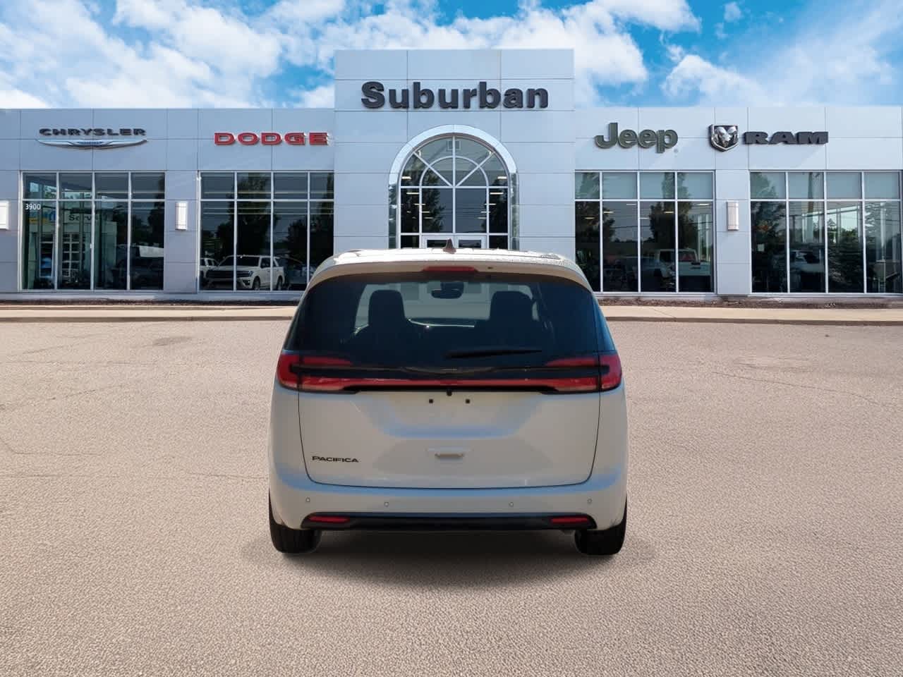 Thumbnail: 2026 Chrysler Pacifica - 7