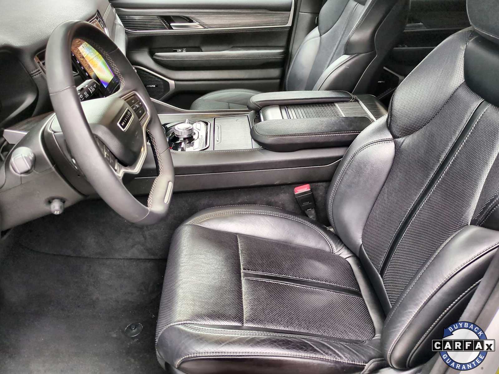 Thumbnail: 2024 Jeep Wagoneer - 16