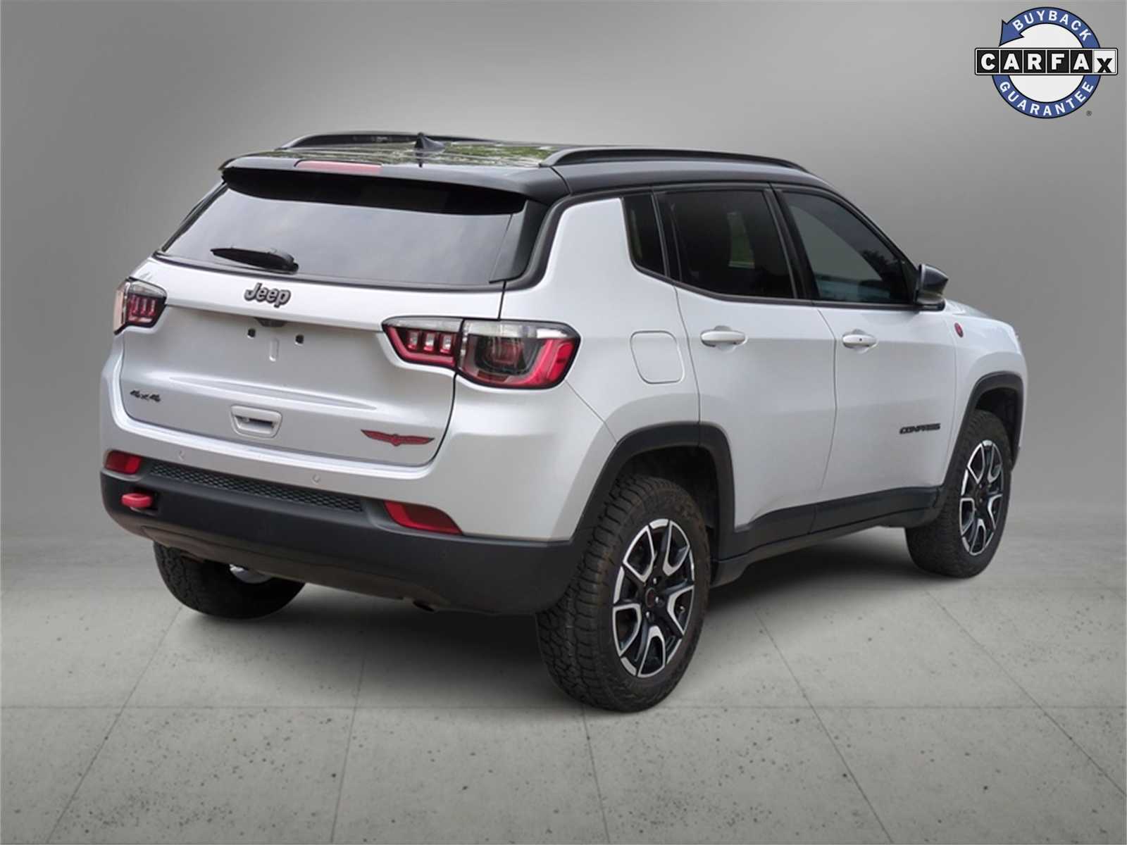 2025 Jeep Compass Trailhawk 8