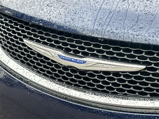 2018 Chrysler Pacifica Touring 11