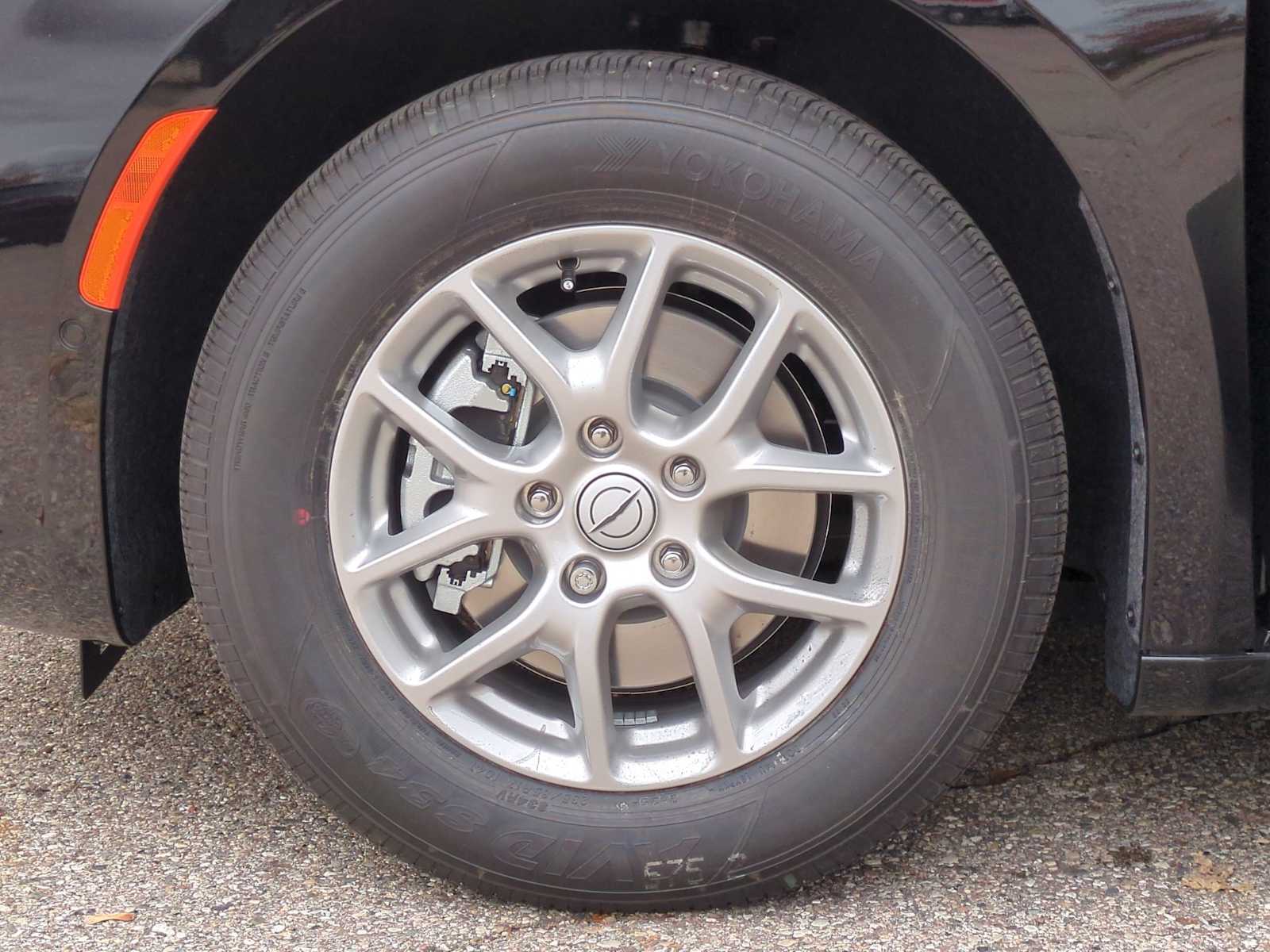 Thumbnail: 2026 Chrysler Pacifica - 14