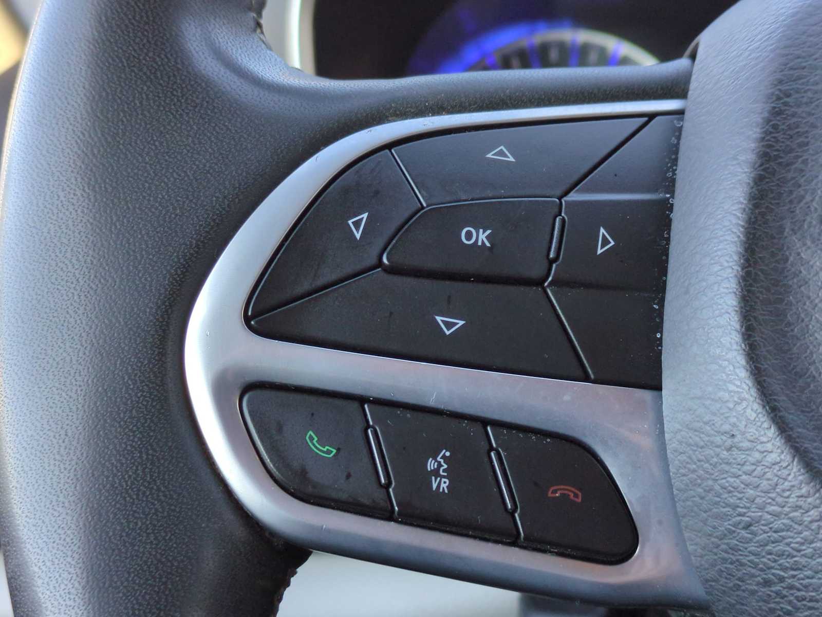 Thumbnail: 2024 Chrysler Pacifica - 25