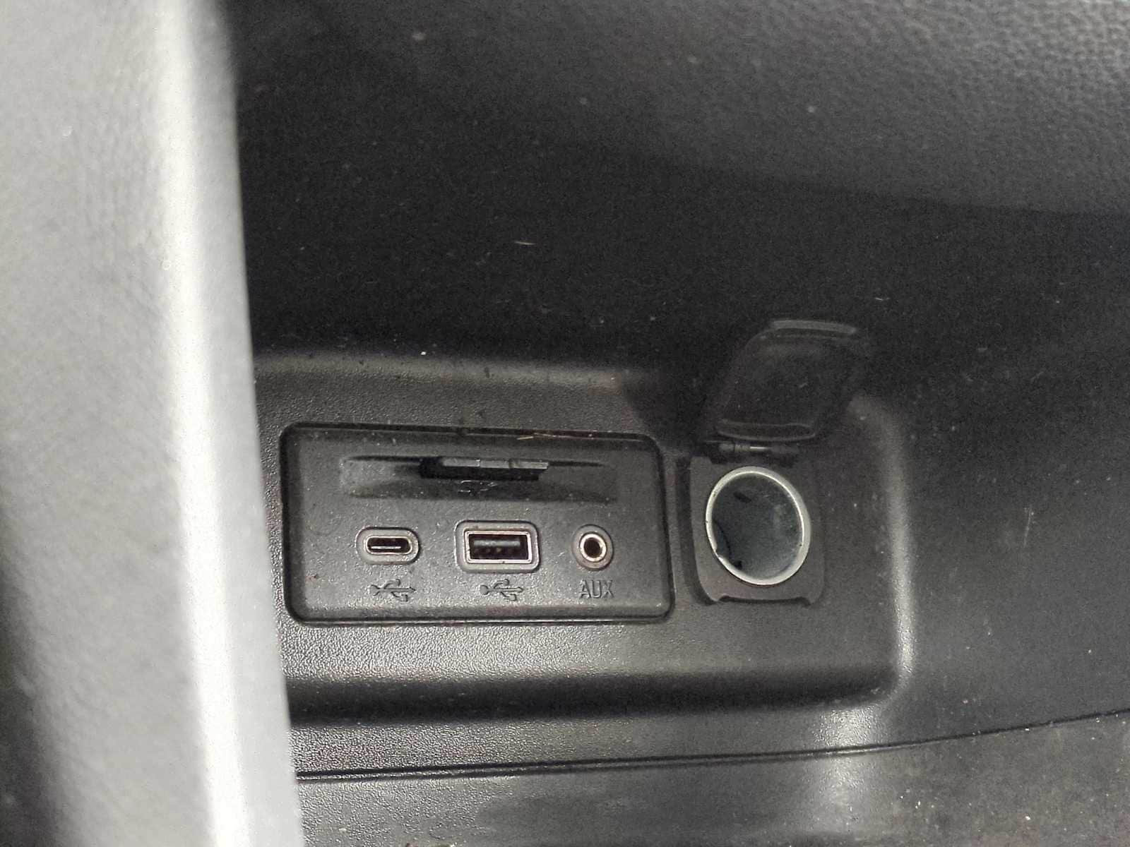 Thumbnail: 2019 Chevrolet Equinox - 30