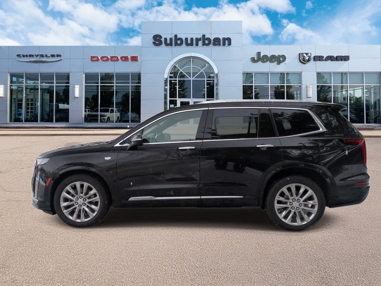 Thumbnail: 2023 Cadillac XT6 - 5