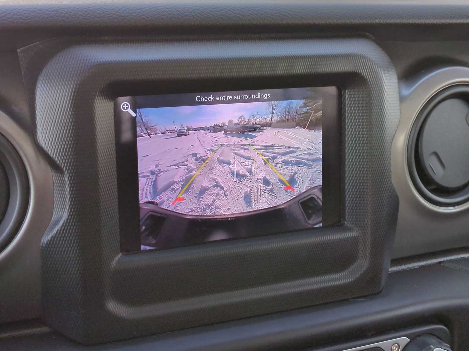 Thumbnail: 2022 Jeep Gladiator - 29