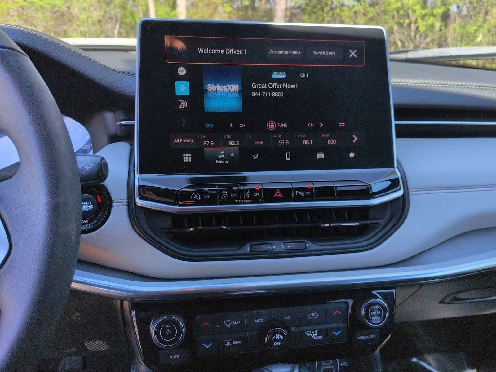 Thumbnail: 2023 Jeep Compass - 28