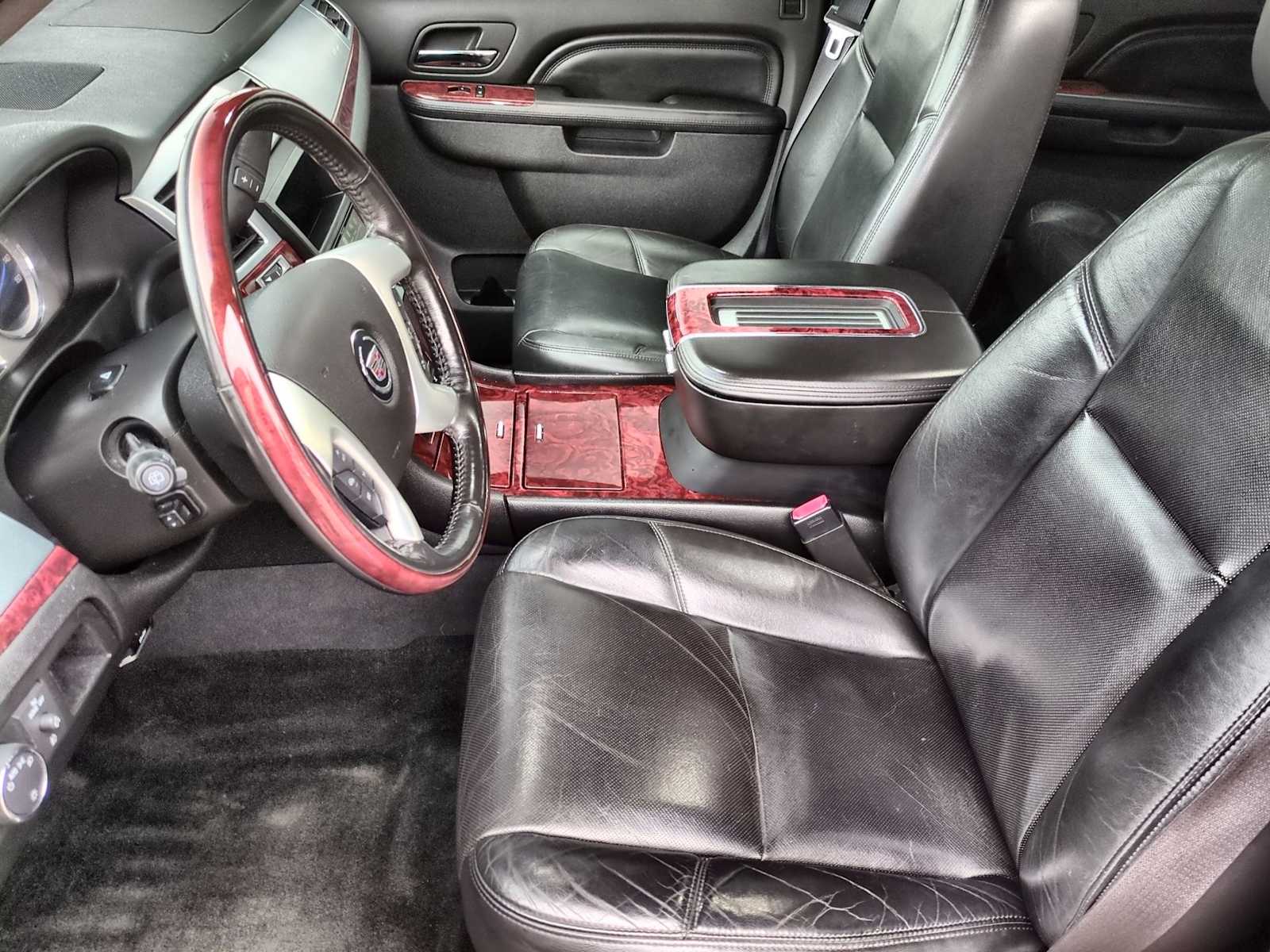 Thumbnail: 2013 Cadillac Escalade - 16