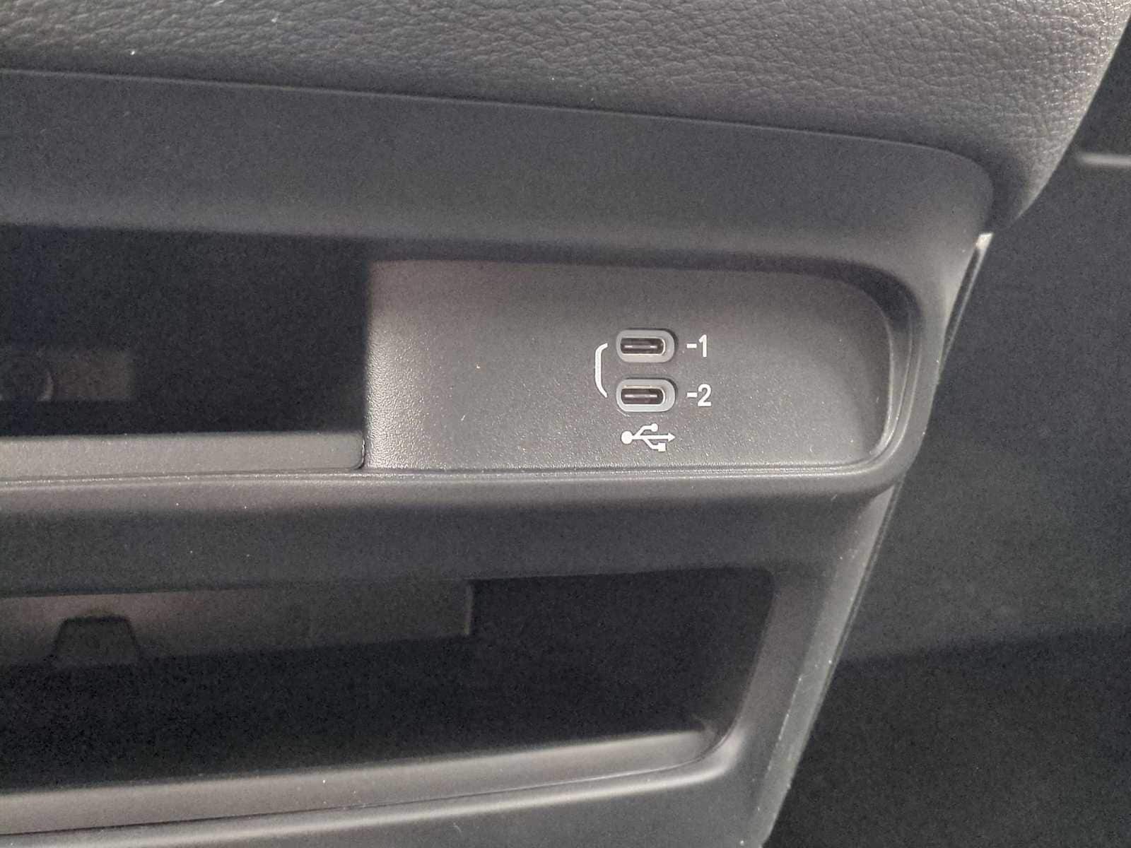 Thumbnail: 2026 Chrysler Pacifica - 30