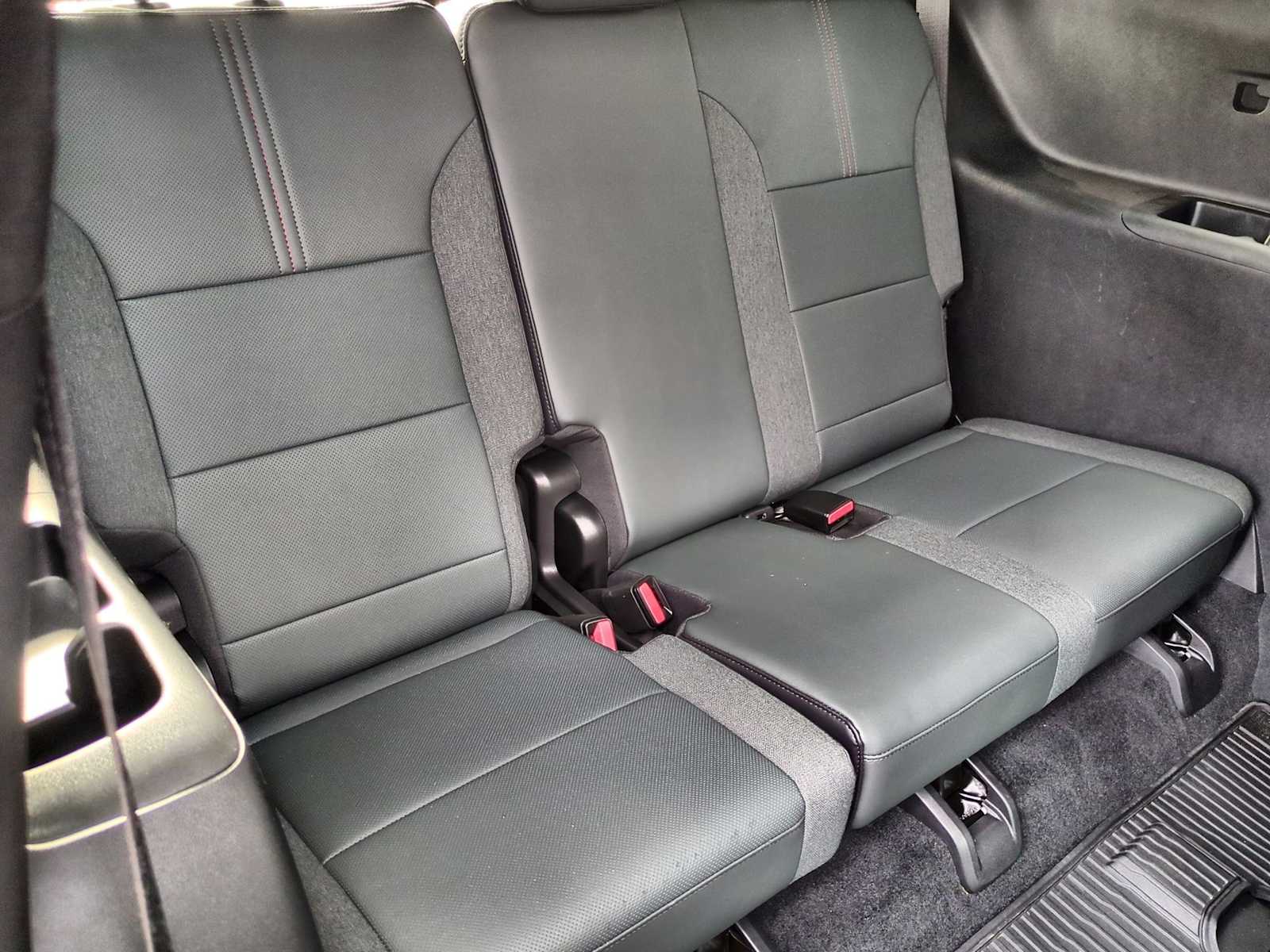 Thumbnail: 2024 GMC Acadia - 38