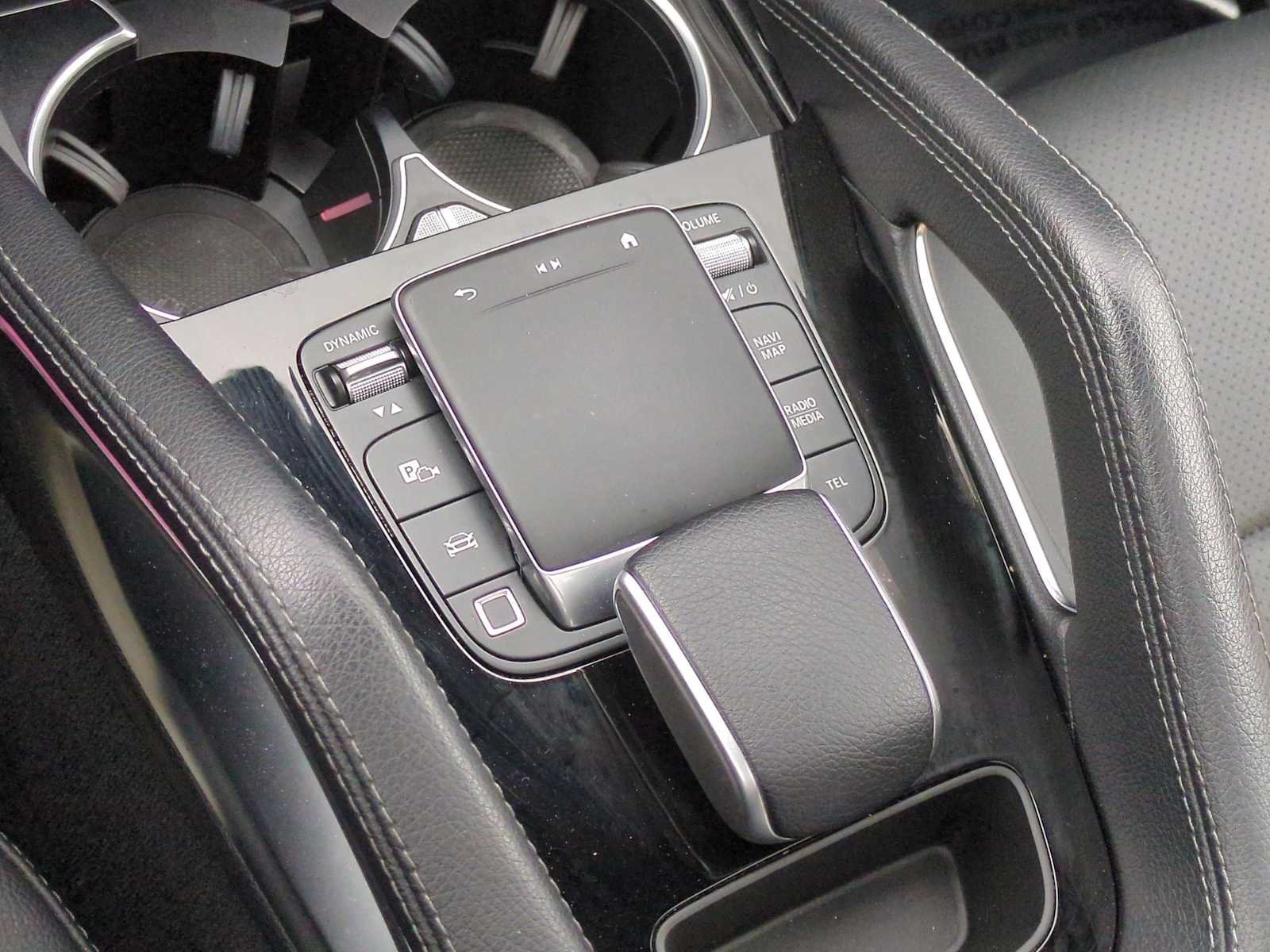 Thumbnail: 2025 Mercedes-Benz GLE - 38