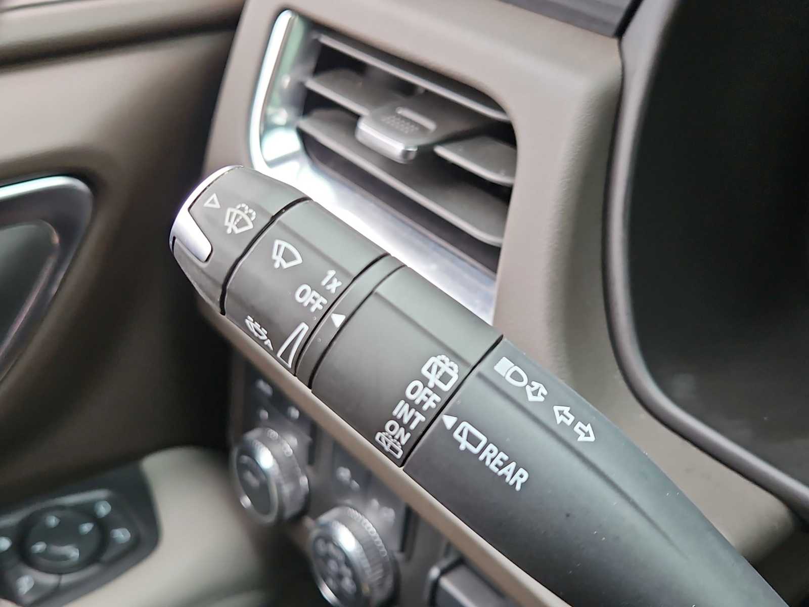 Thumbnail: 2024 GMC Yukon XL - 27