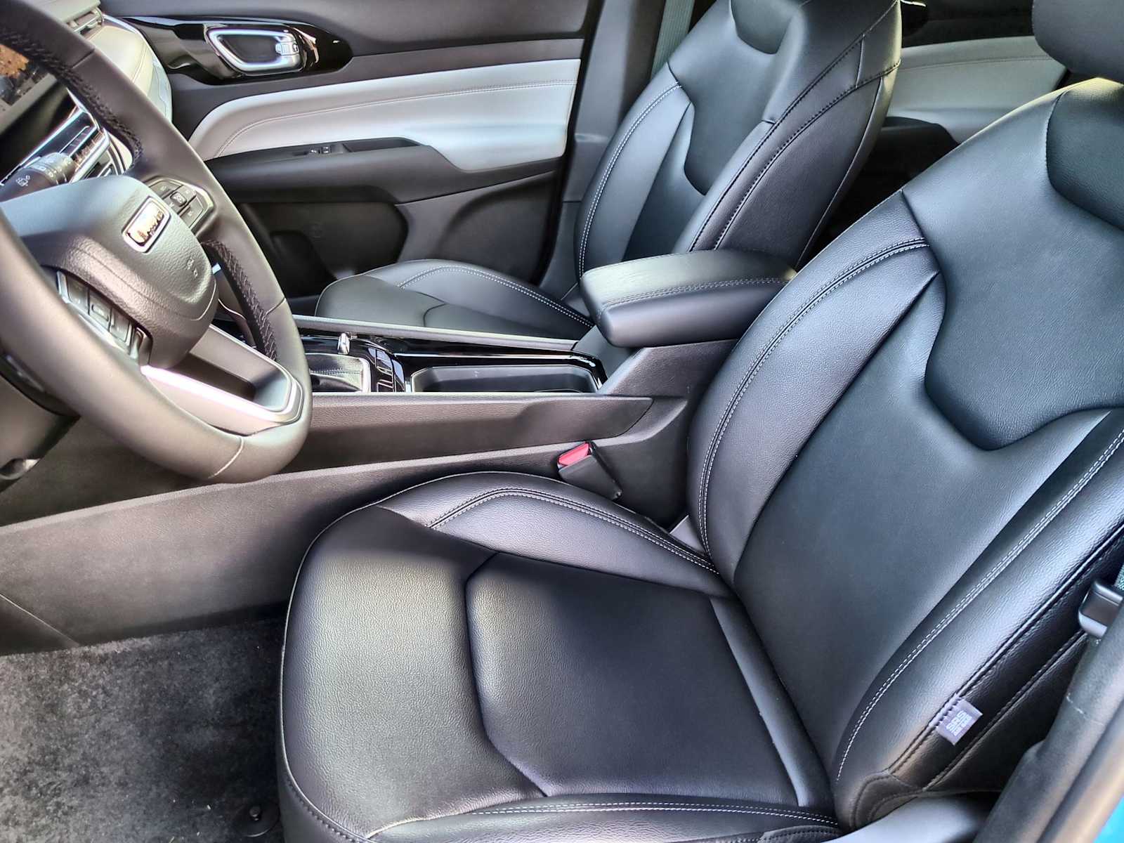 Thumbnail: 2026 Jeep Compass - 16