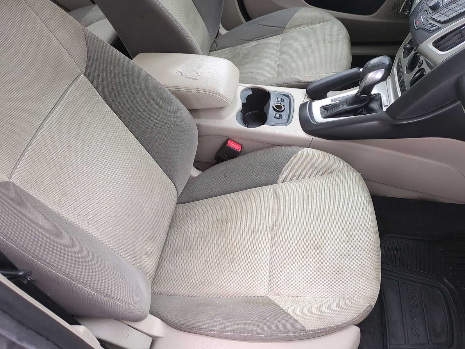 Thumbnail: 2014 Ford Focus - 13