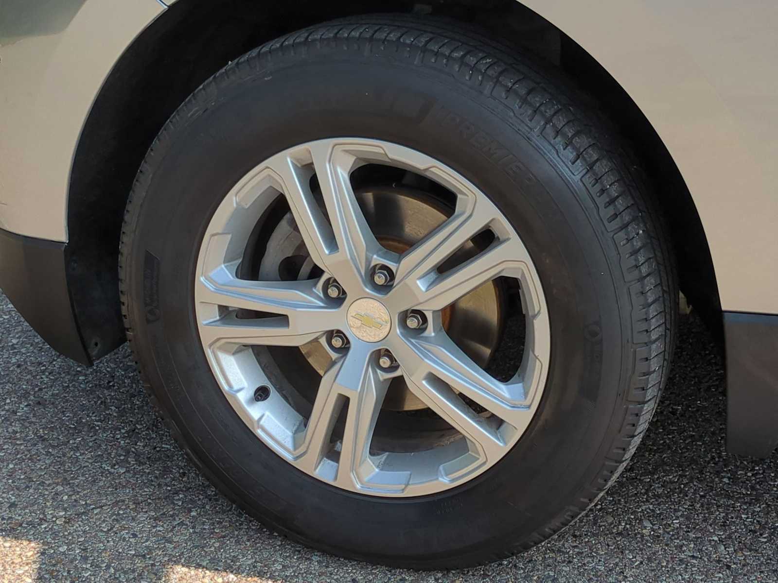 Thumbnail: 2019 Chevrolet Equinox - 14