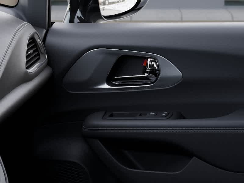 Thumbnail: 2026 Chrysler Pacifica - 21