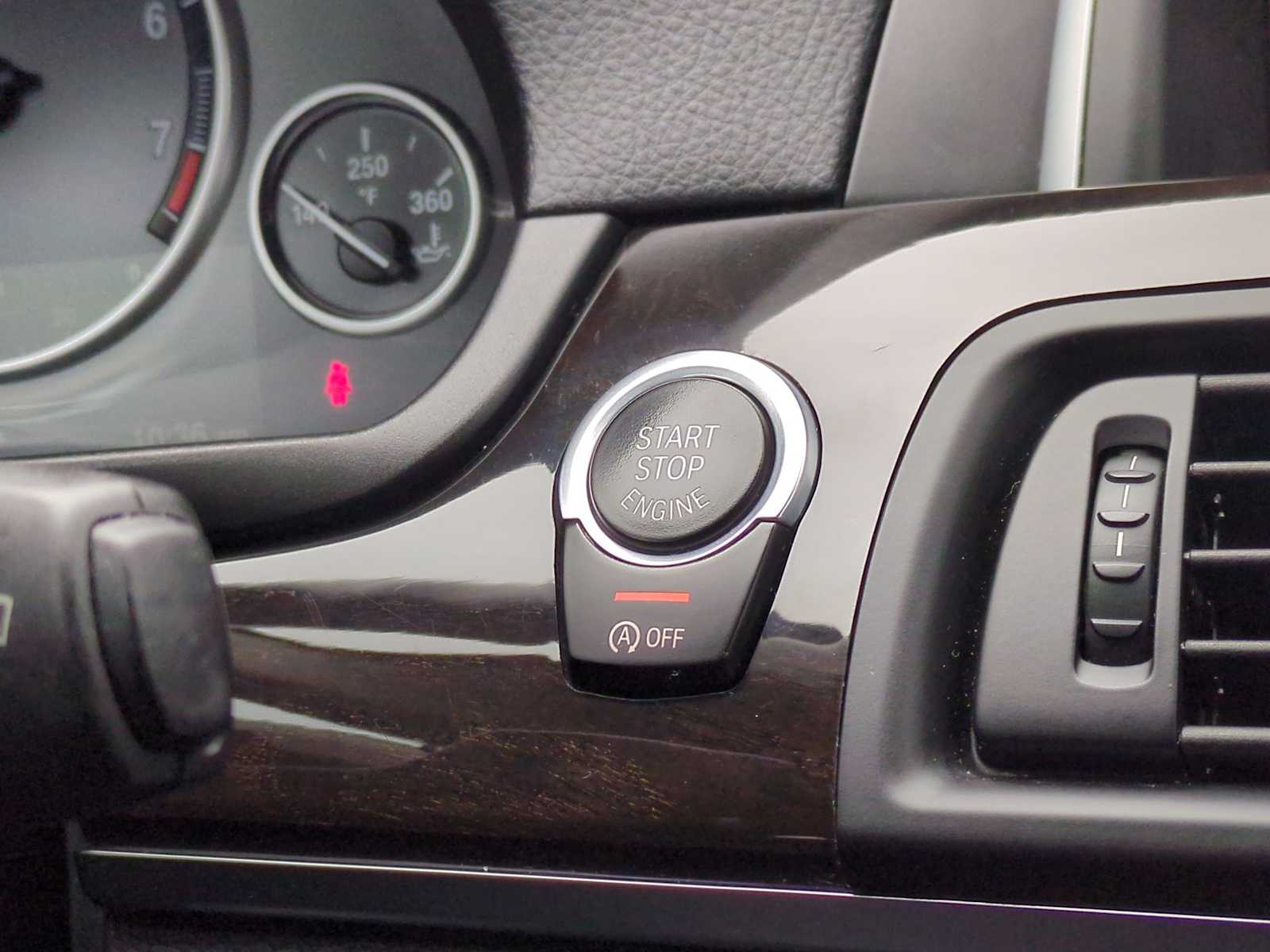 Thumbnail: 2016 BMW 5 Series - 38