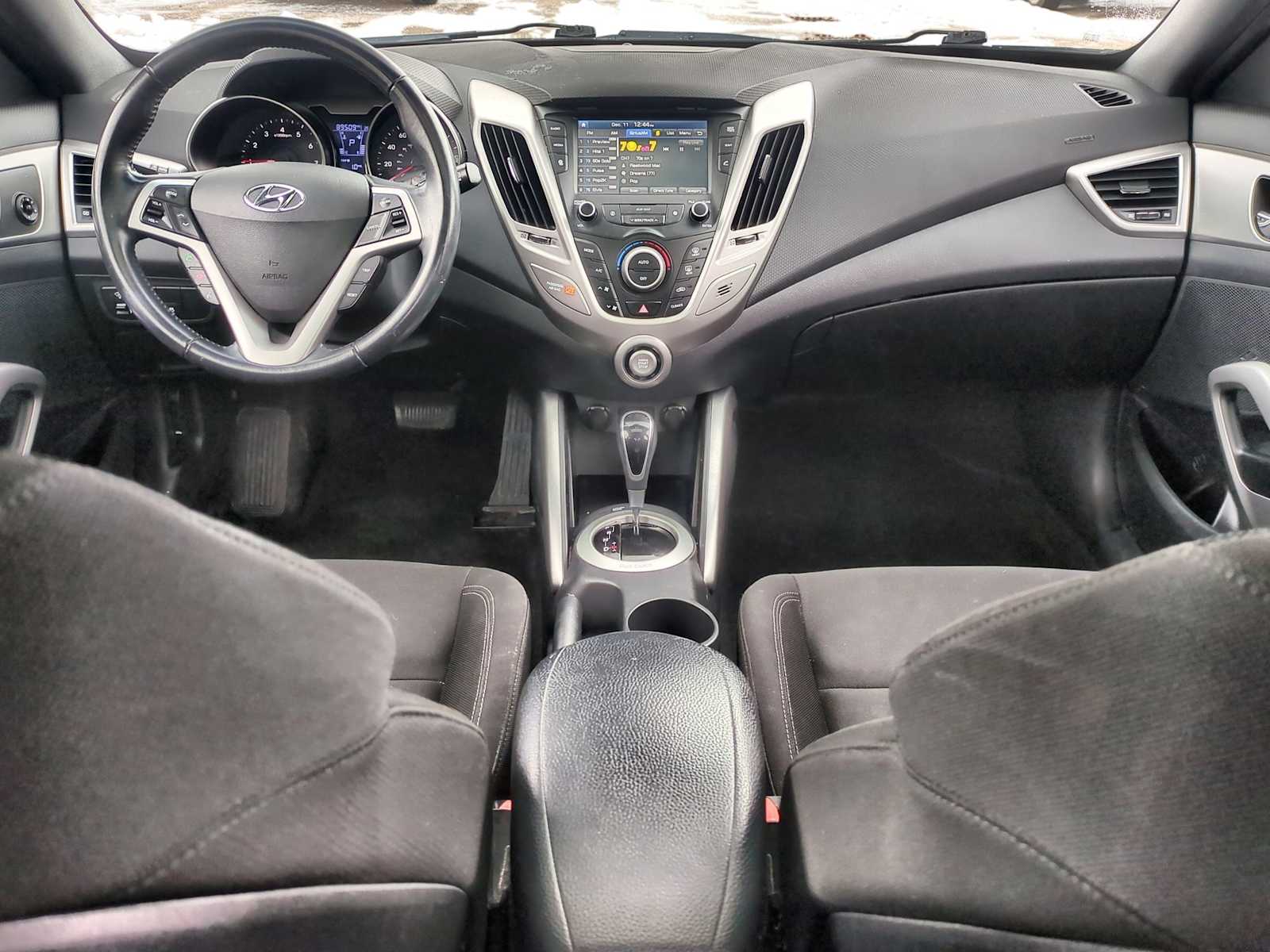 Thumbnail: 2017 Hyundai Veloster - 15