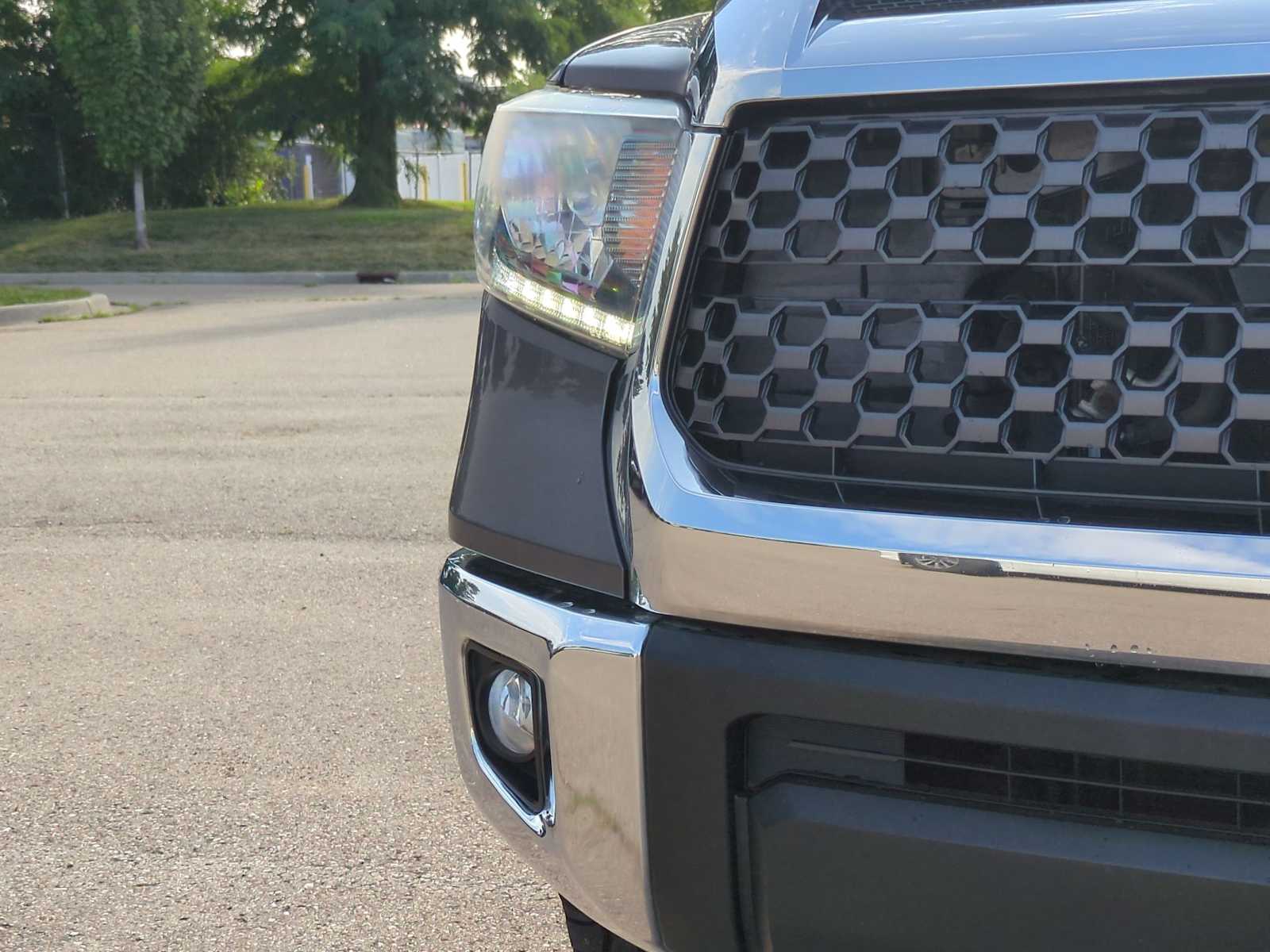 Thumbnail: 2018 Toyota Tundra - 11