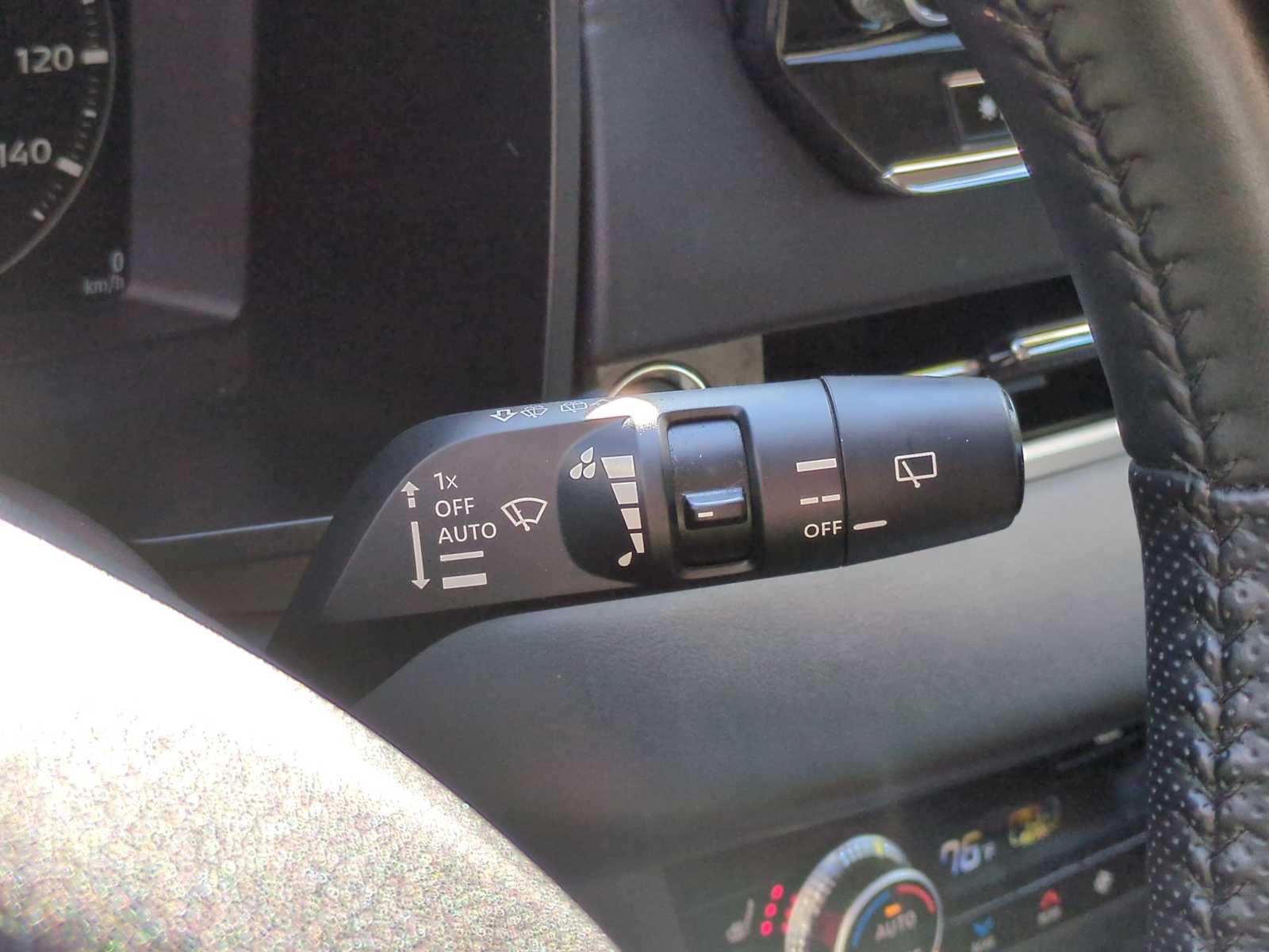 Thumbnail: 2024 Mitsubishi Outlander - 27