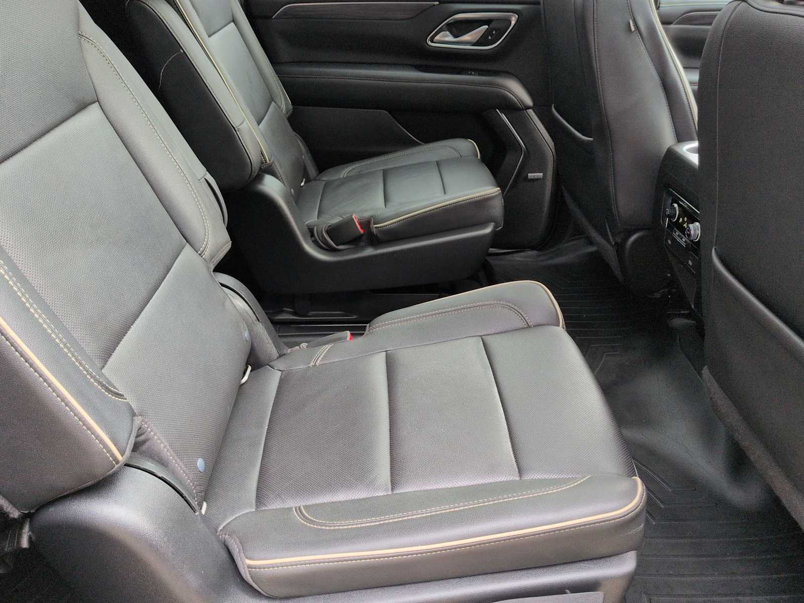 Thumbnail: 2022 GMC Yukon XL - 22