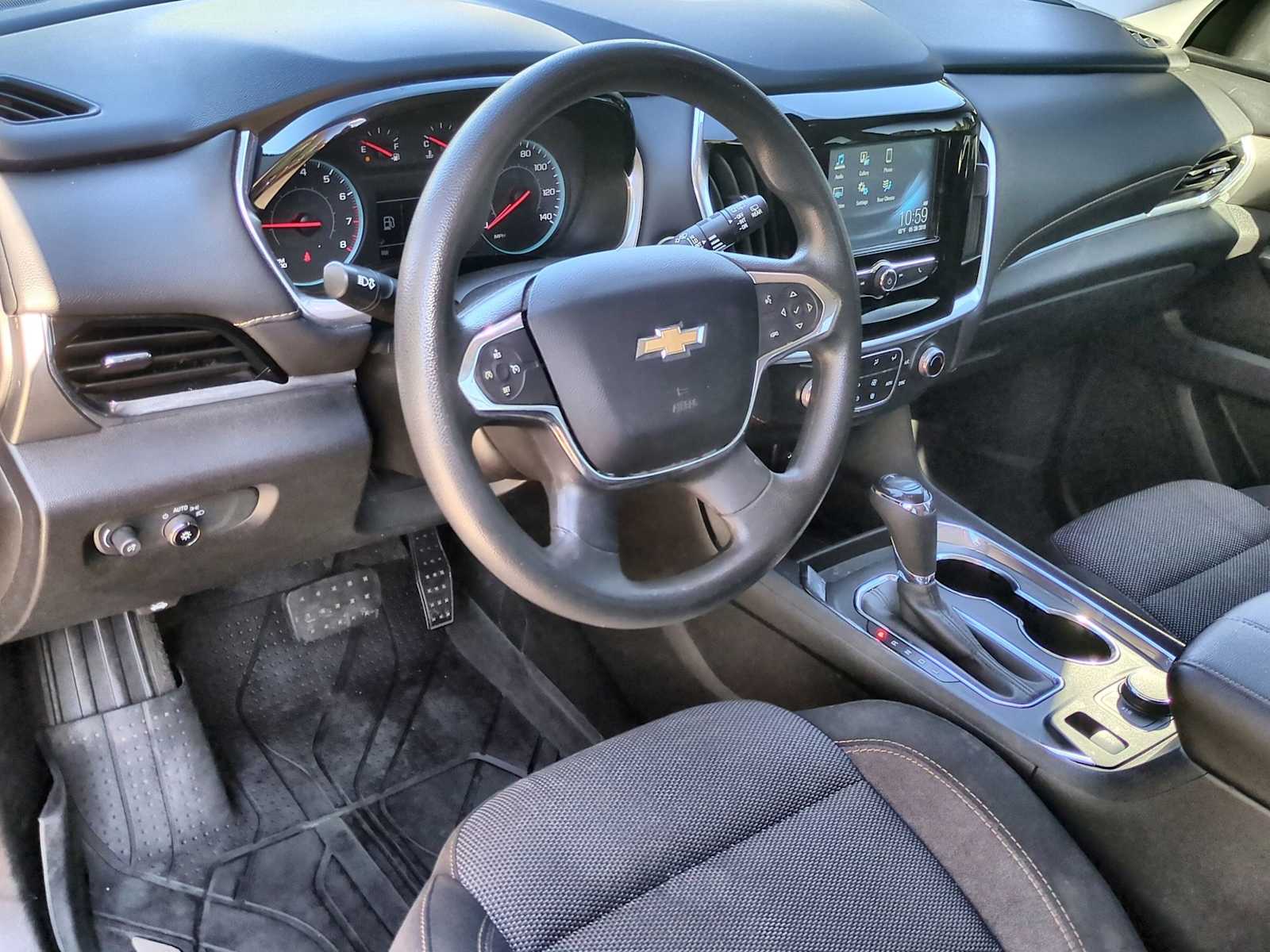 Thumbnail: 2019 Chevrolet Traverse - 10