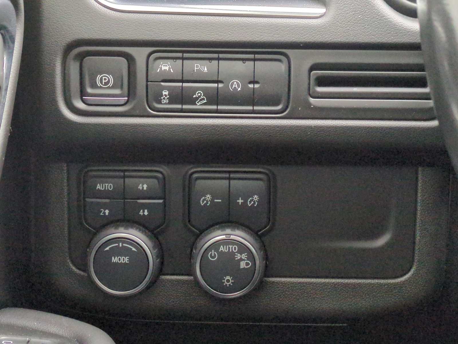 Thumbnail: 2023 Chevrolet Tahoe - 28