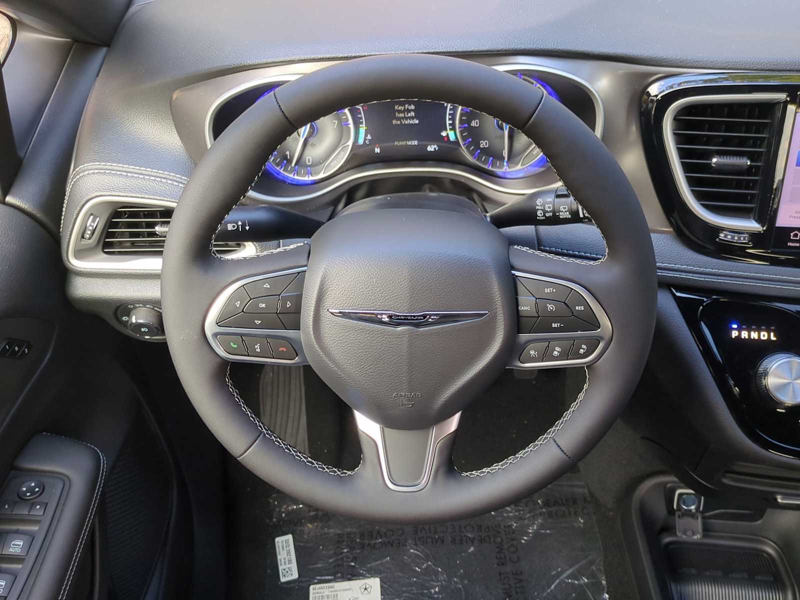 Thumbnail: 2026 Chrysler Pacifica - 22