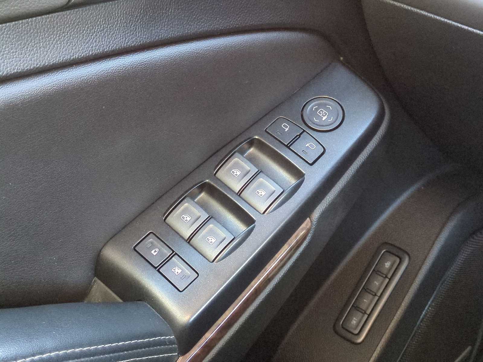 Thumbnail: 2019 Chevrolet Tahoe - 37