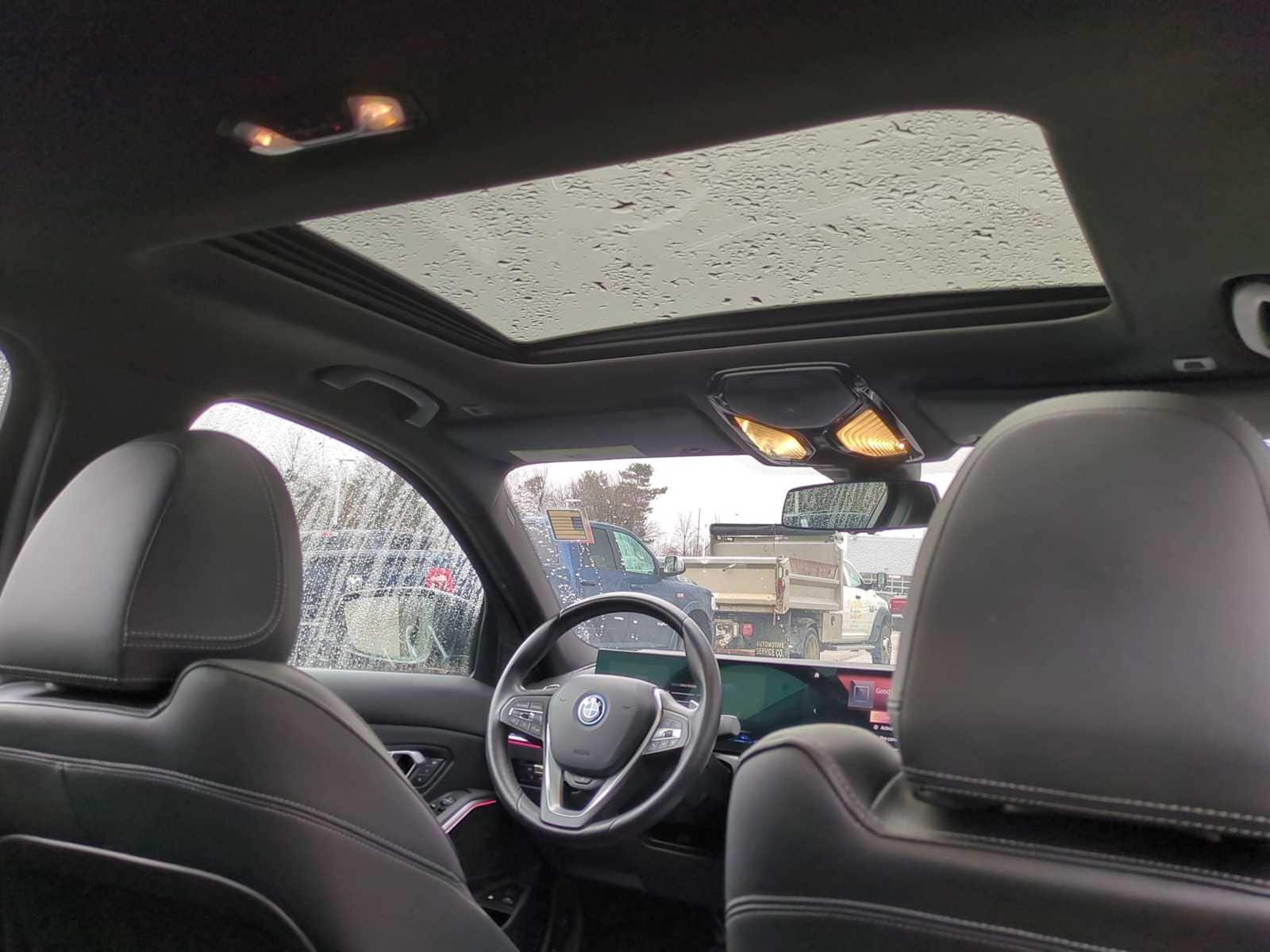 Thumbnail: 2023 BMW 3 Series - 22