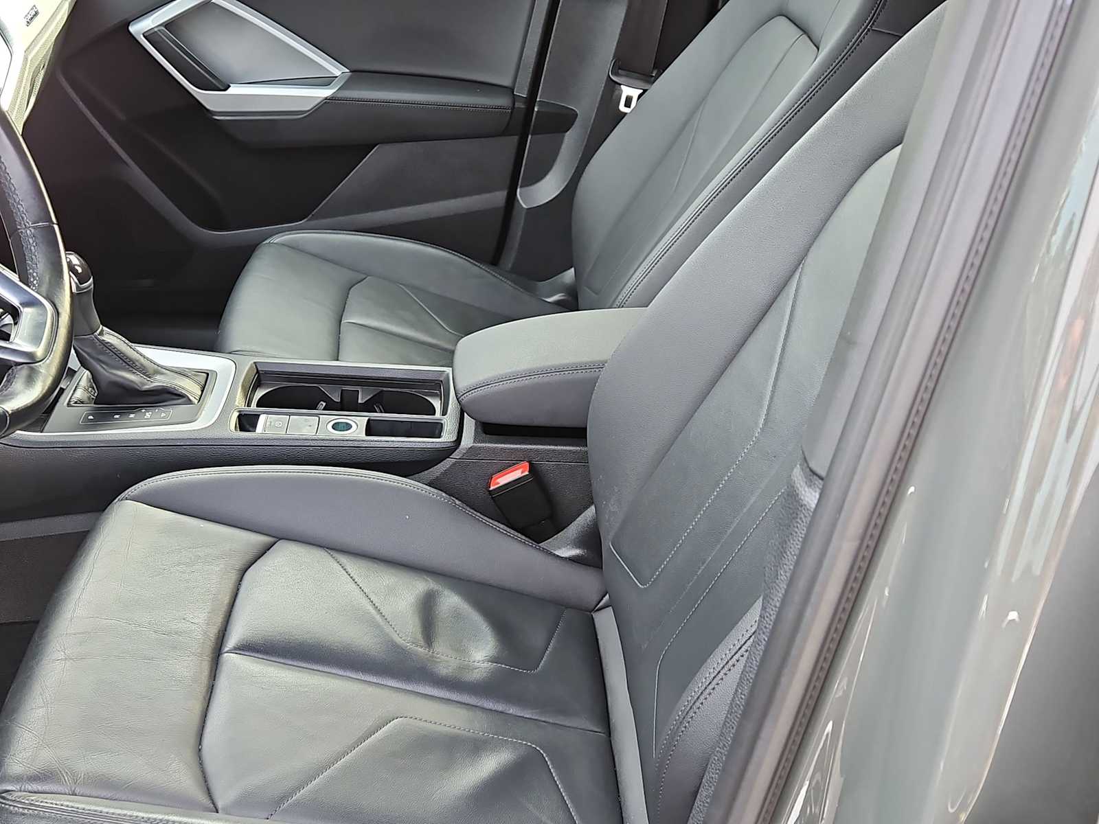 Thumbnail: 2022 Audi Q3 - 22