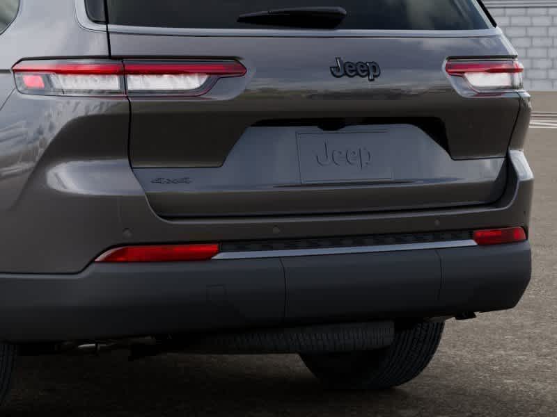 Thumbnail: 2026 Jeep Grand Cherokee L - 13