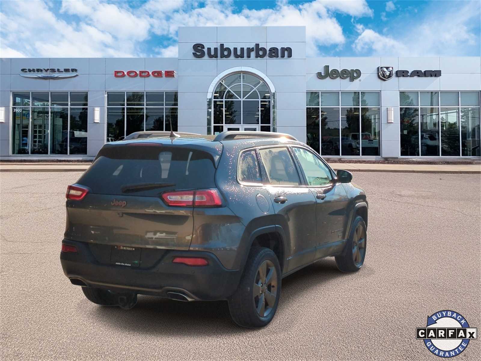 Thumbnail: 2016 Jeep Cherokee - 8