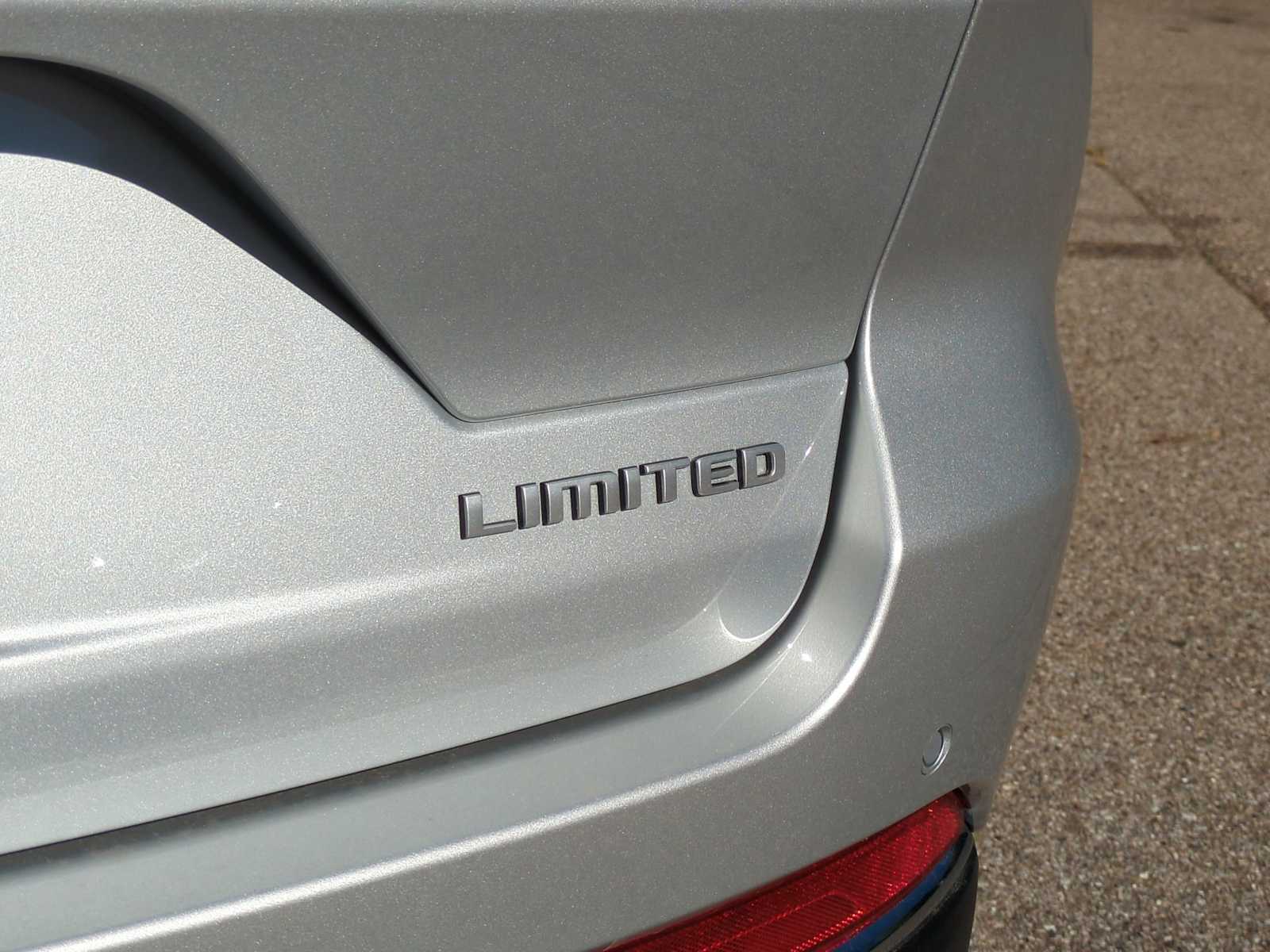 Thumbnail: 2025 Jeep Grand Cherokee - 38