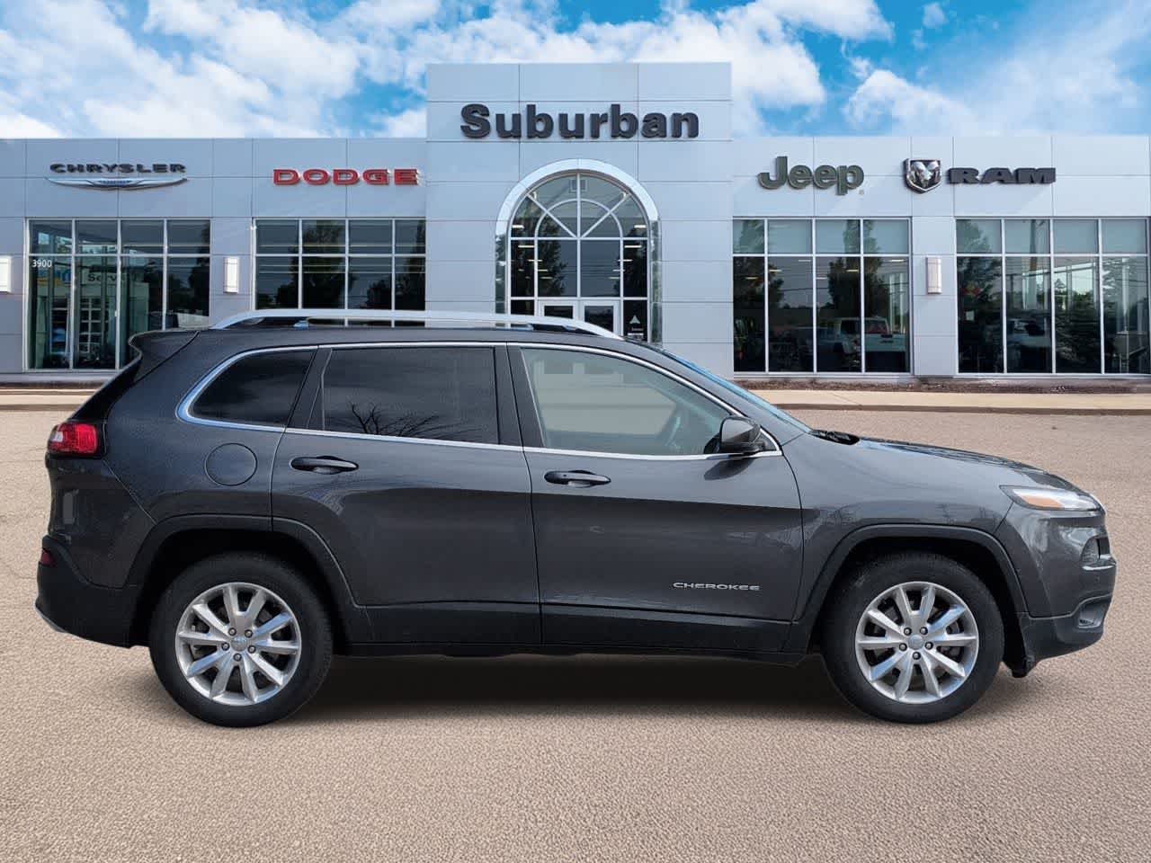 Thumbnail: 2017 Jeep Cherokee - 9