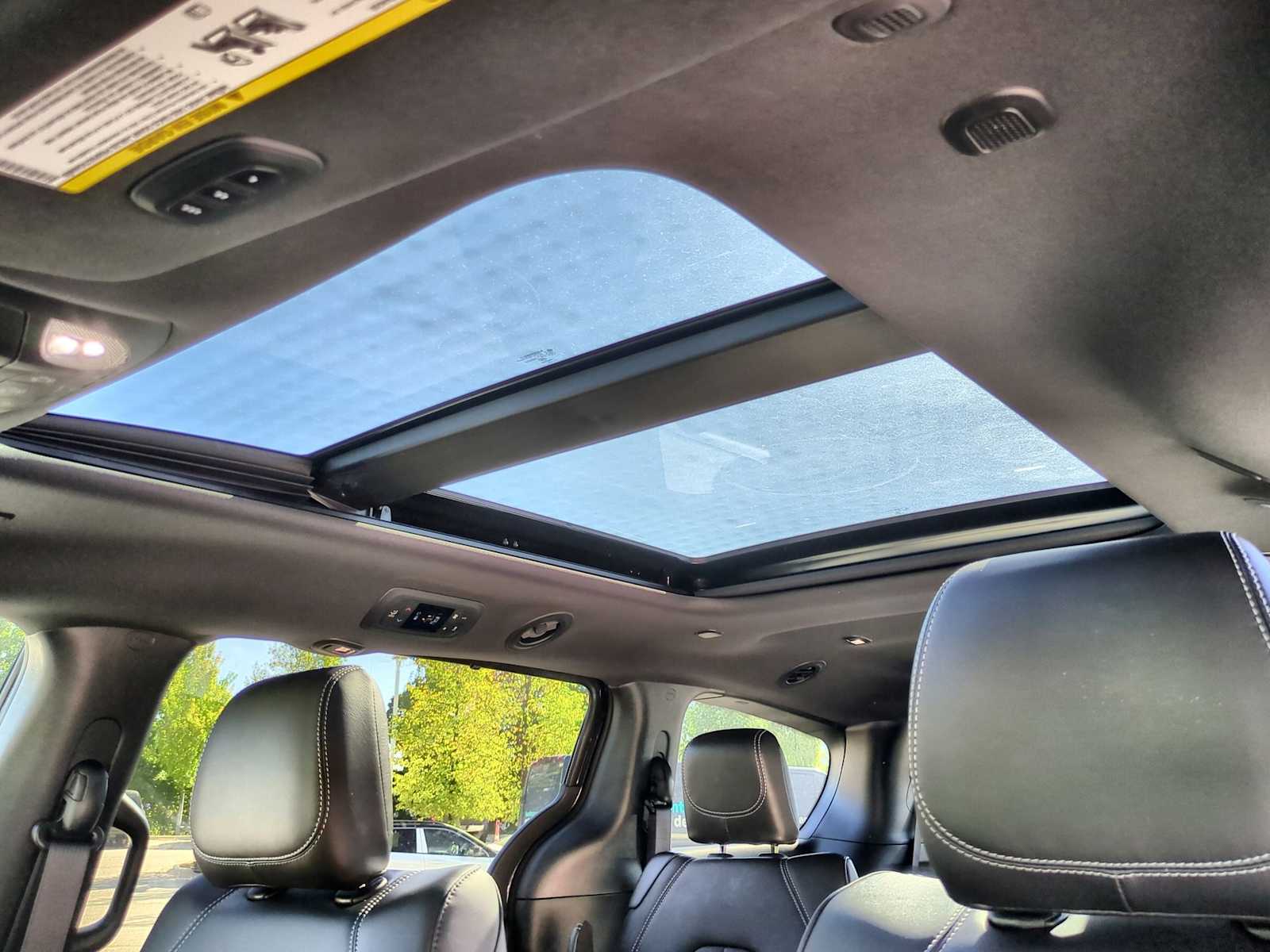 Thumbnail: 2026 Chrysler Pacifica - 19