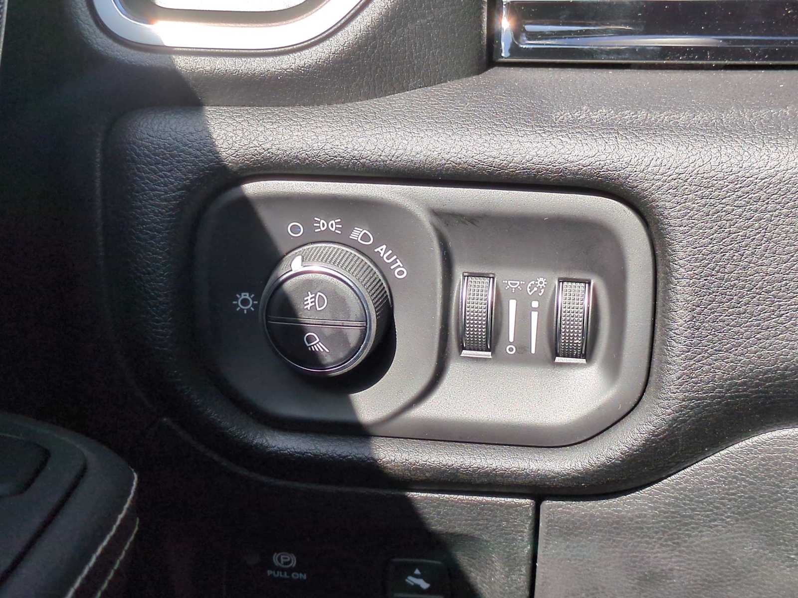 Thumbnail: 2026 RAM 1500 - 28